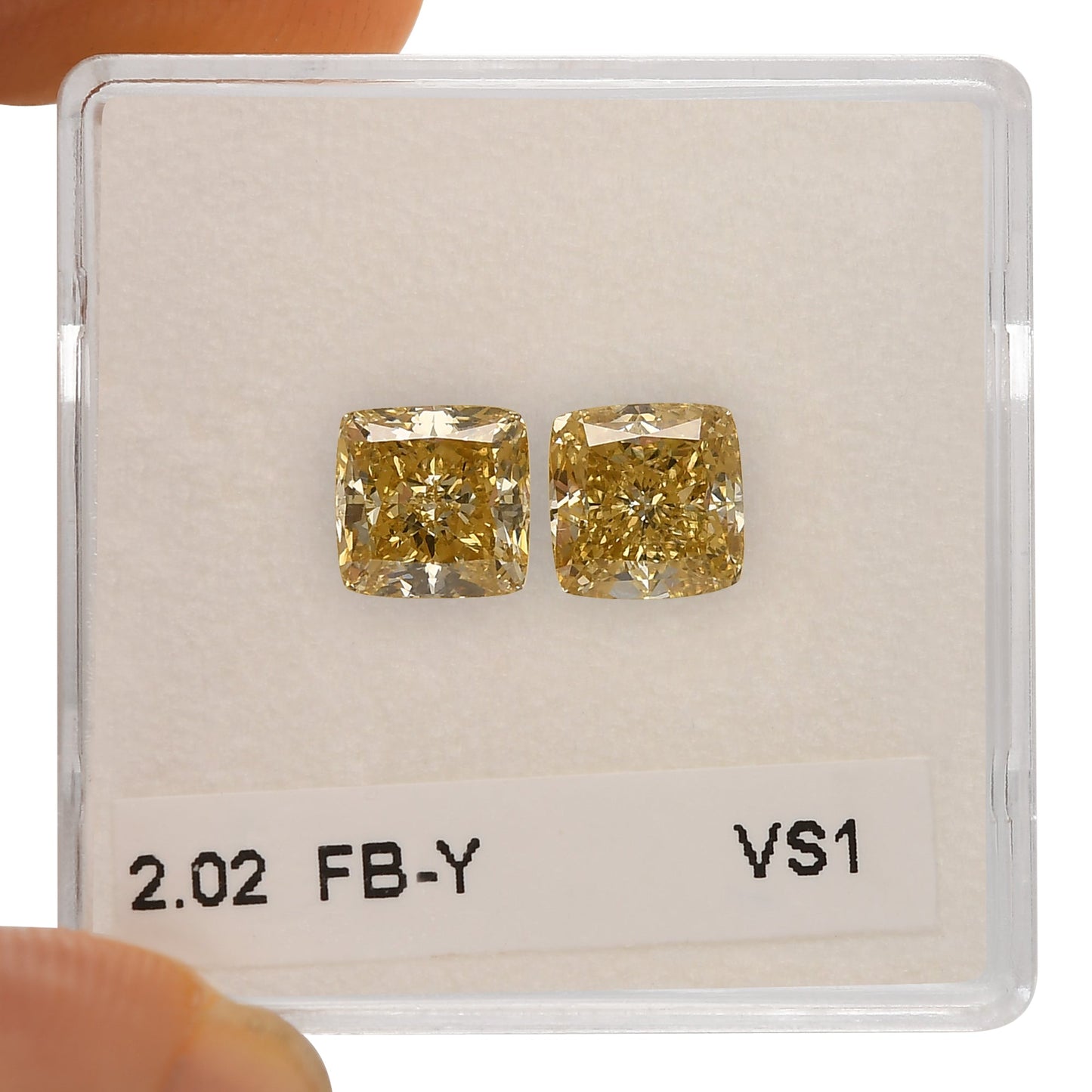2,02 Karat Fancy Brownish Yellow Cushion Diamonds VS1