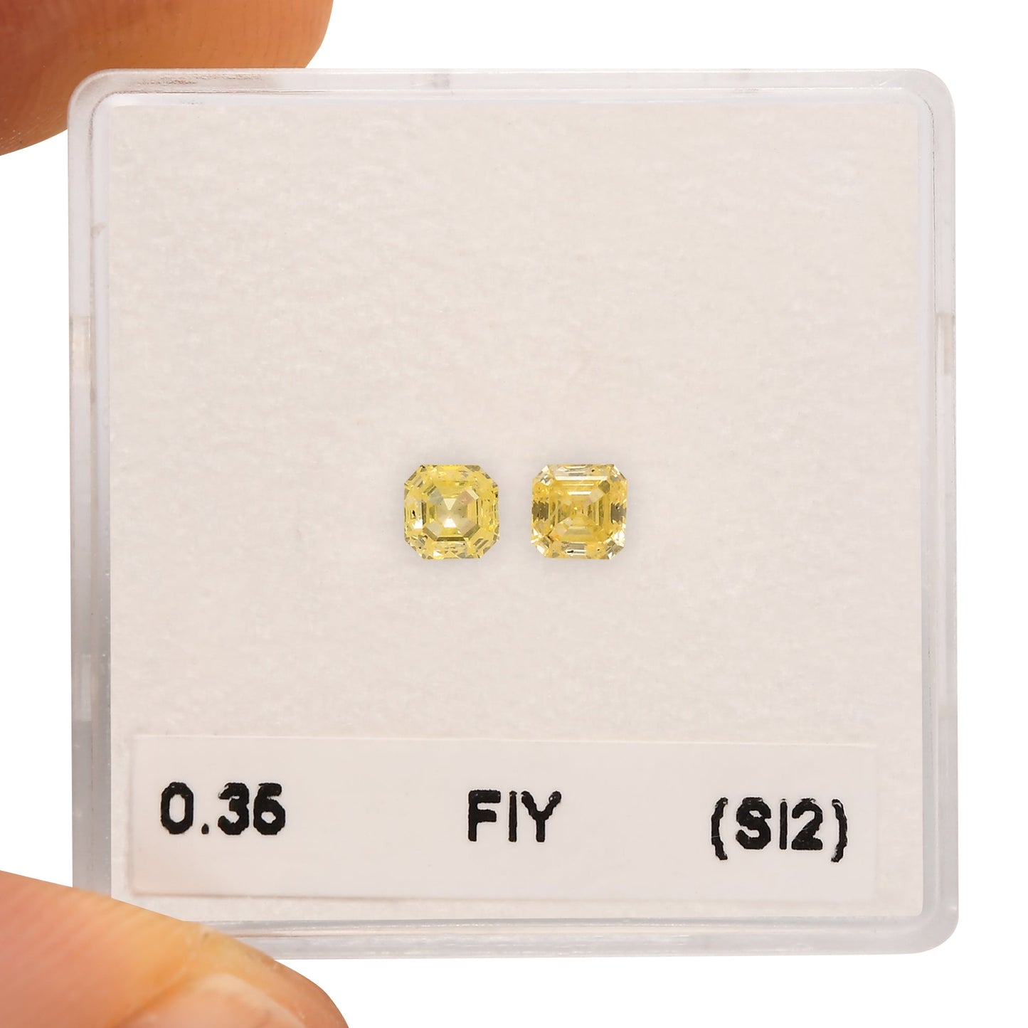 0,35 Karat Fancy Intense Yellow Asscher-Diamanten (SI2) Paar