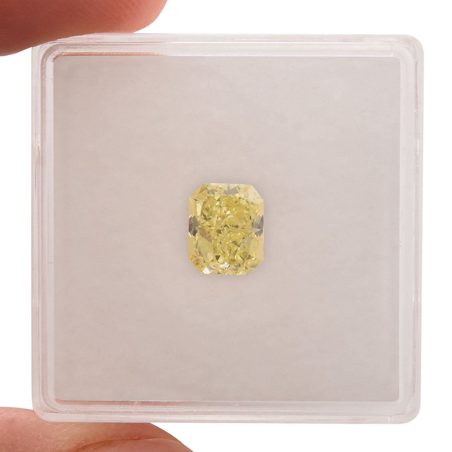 1,22 Karat Fancy Light Yellow Radiant VS1 GIA