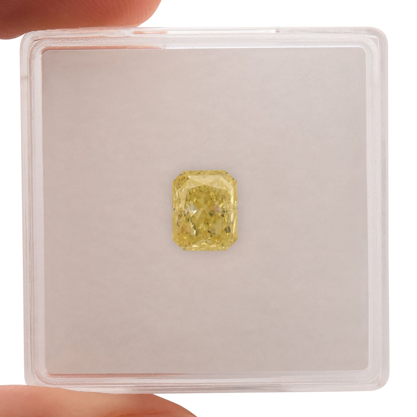 1,05 Karat Fancy Yellow Radiant VS1 GIA