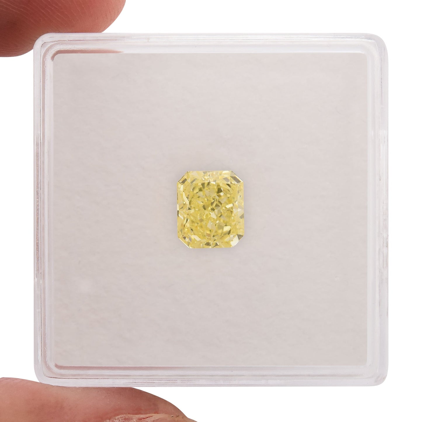 1,01 Karat Fancy Light Yellow Radiant VS1 GIA