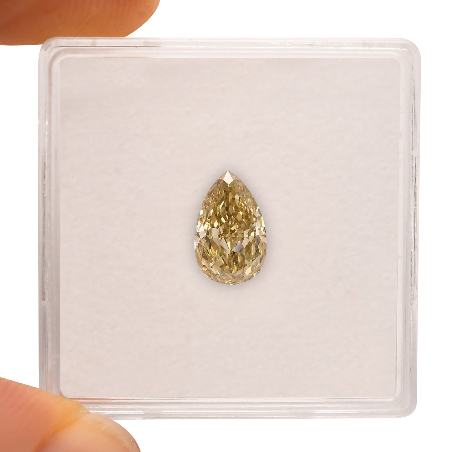 1,01 Karat Fancy Brownish Yellow Birnear Diamond VVS2 GIA