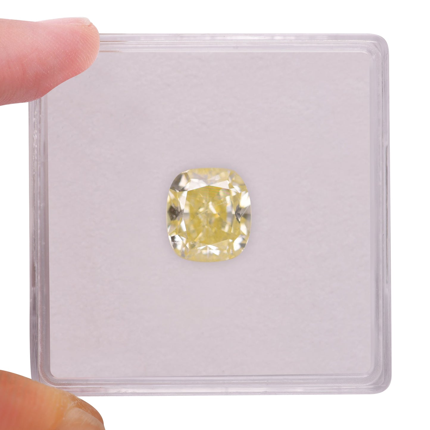 1,71 Karat Fancy Light Yellow Cushion Diamond VS2 GIA