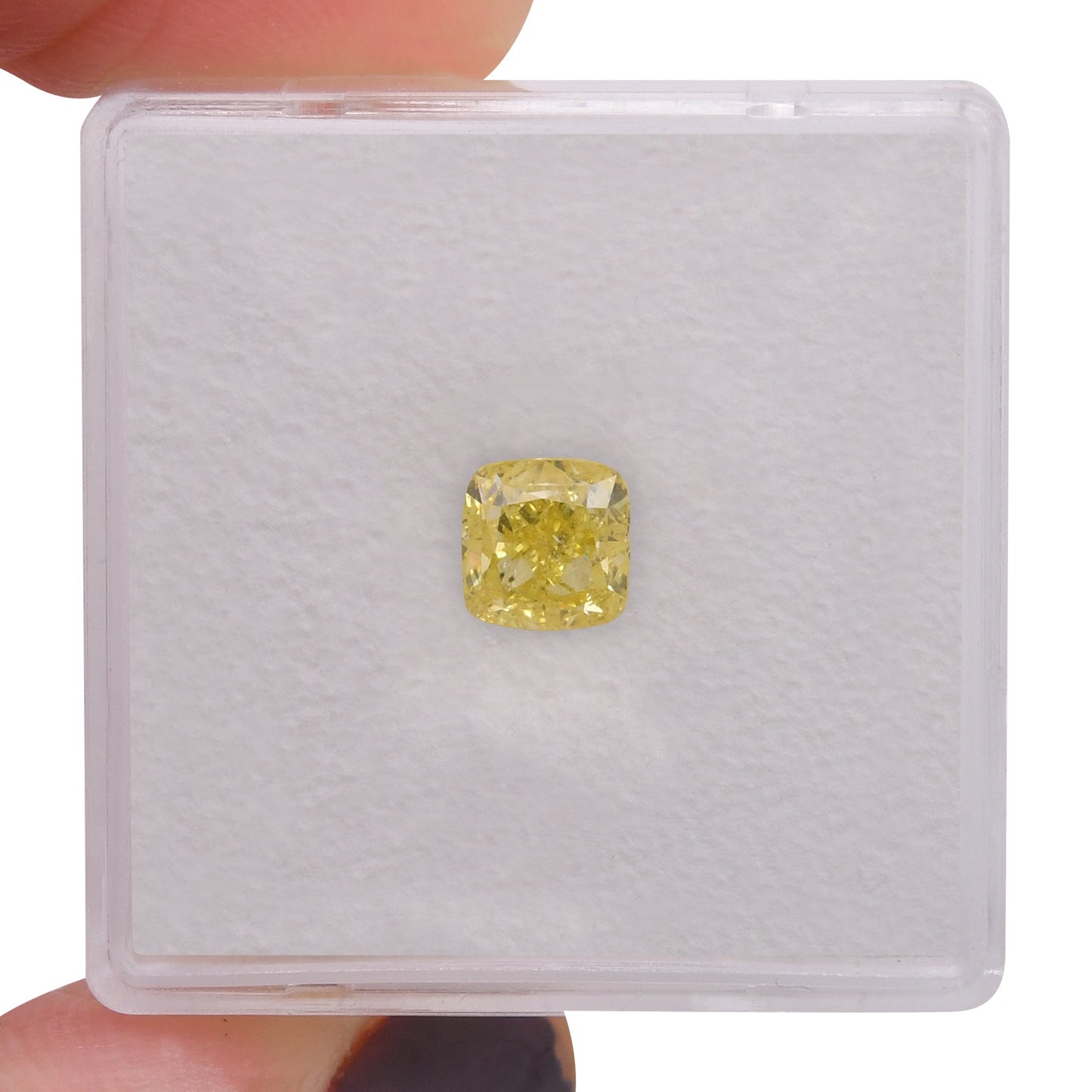 0,96 Karat Fancy Intense Yellow Cushion Diamond SI2 GIA
