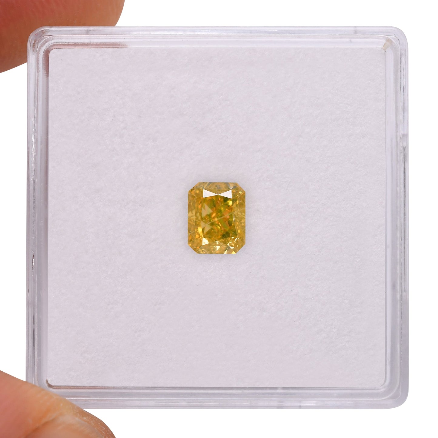 0,70 Karat Fancy Deep Yellow Radiant Diamant SI1 GIA
