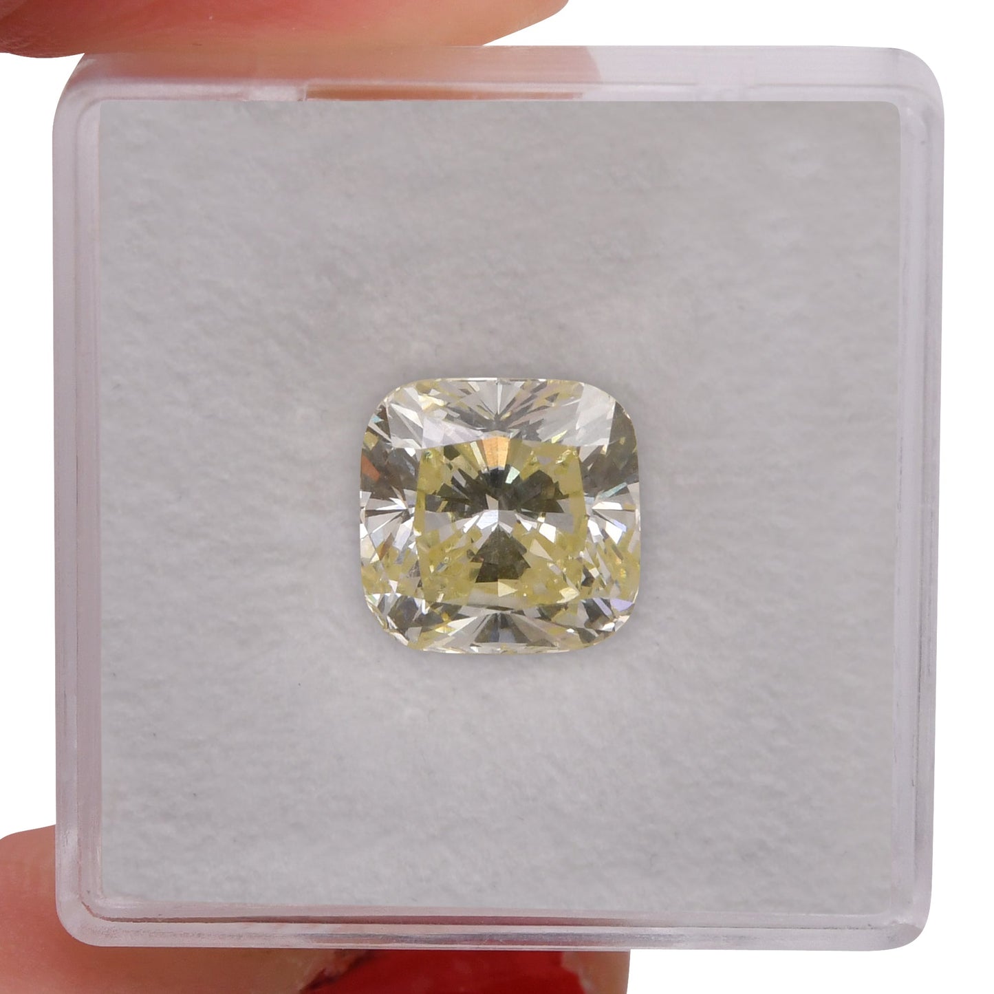 4,22 Karat U-V Kissen-Diamant VS1 GIA