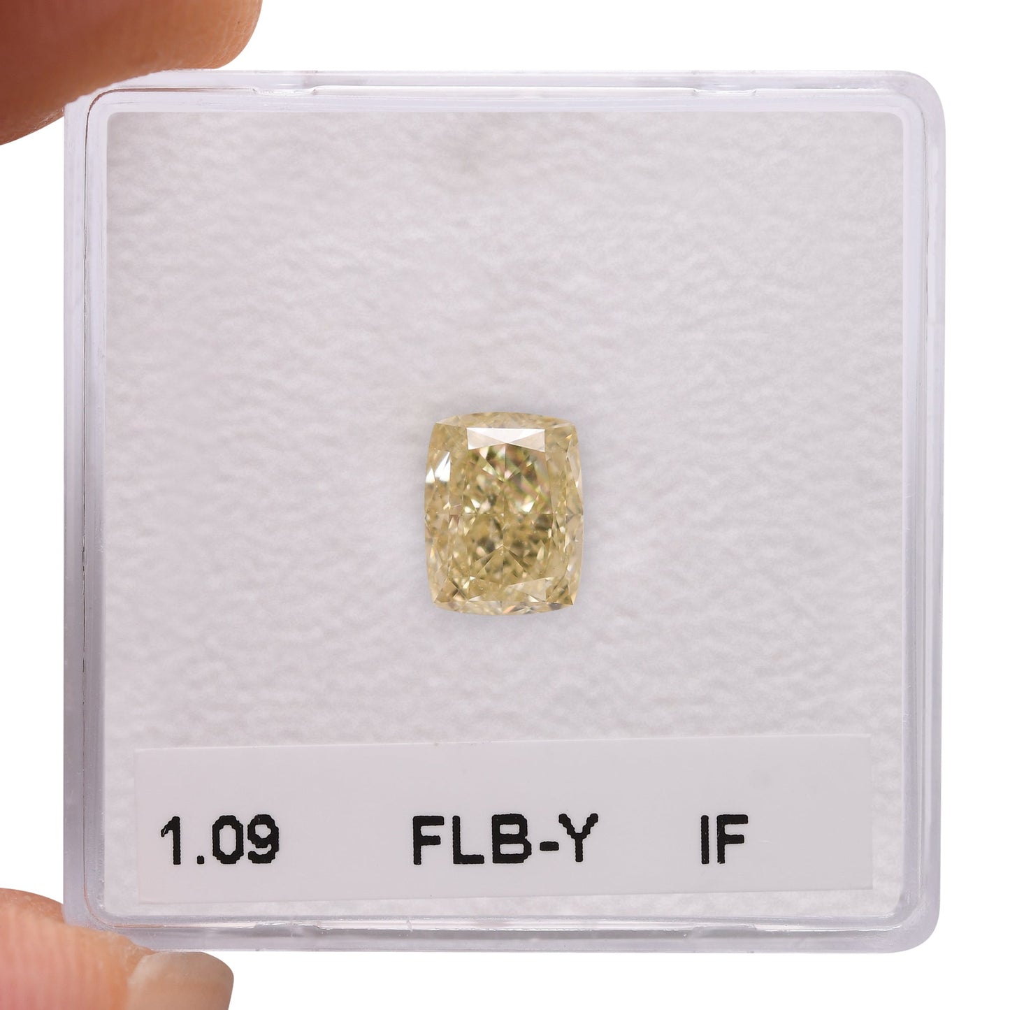 1,09 Karat Fancy Light Brownish Yellow Cushion Diamond IF GIA