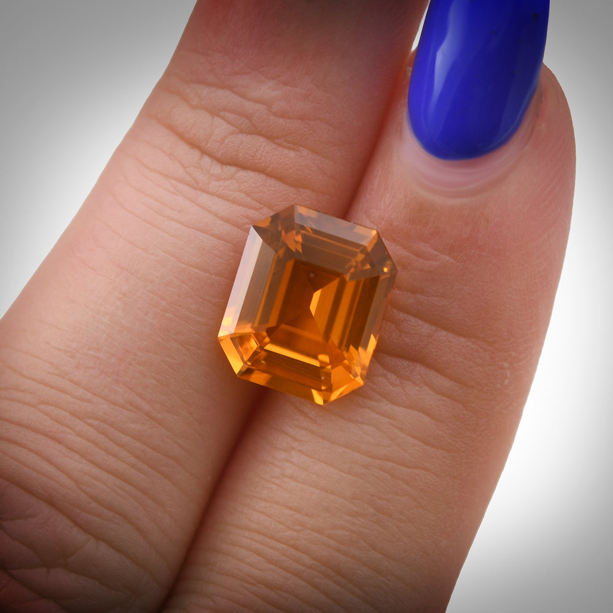 Smaragdgrüner Saphir | 6,06 ct | Orange | GIA | Ref. 721170