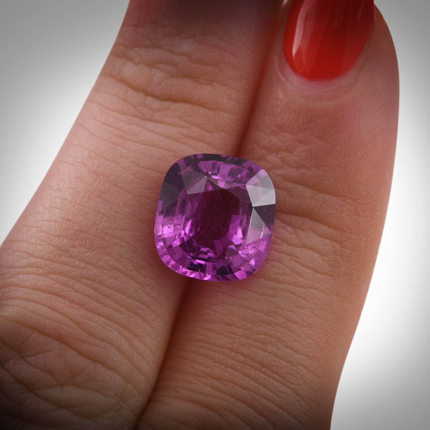 6,08 Karat rosafarbener MADAGASCAR-Kissen-Saphir AGL