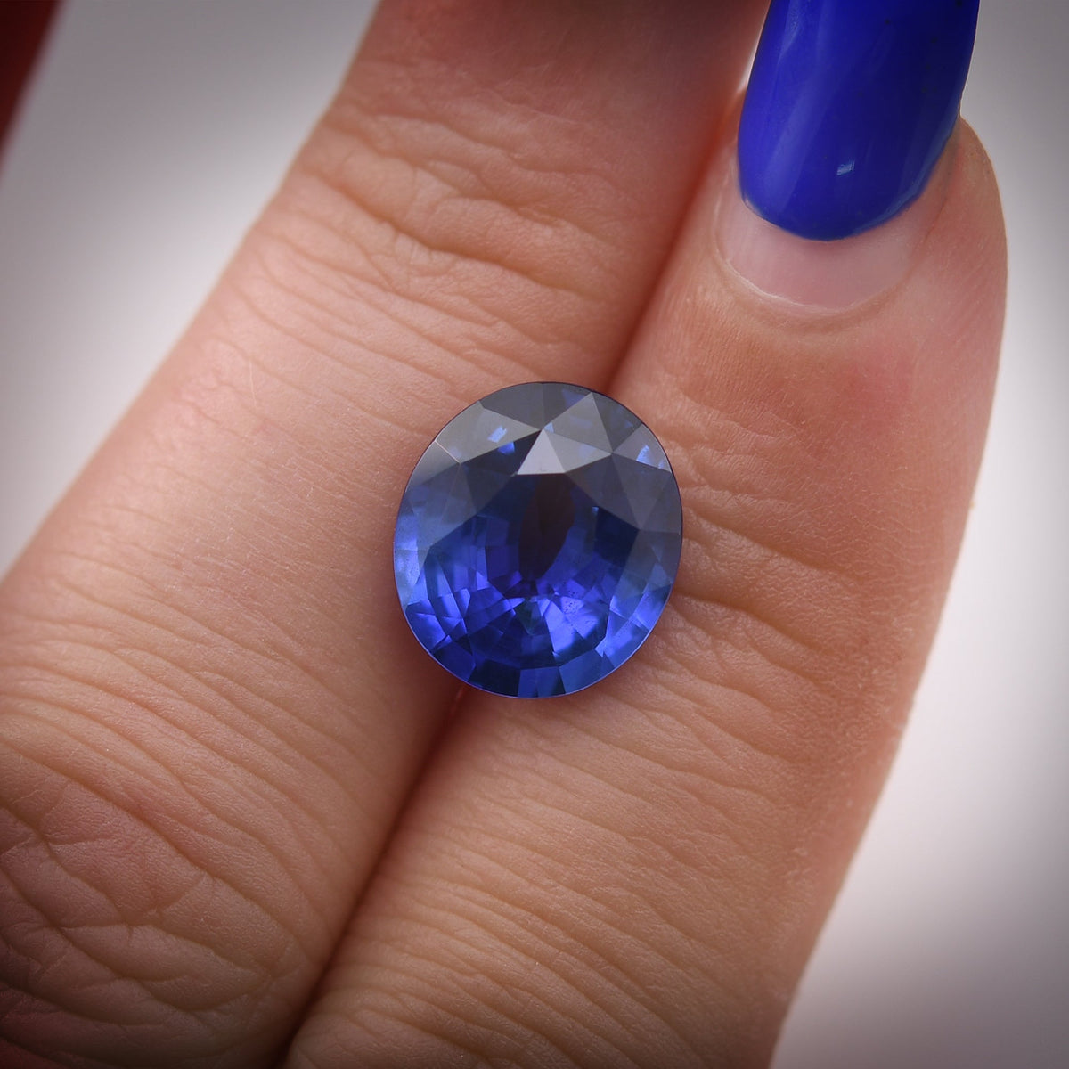 Oval Sapphire | 6.51 ct | Blue | AGL | Ref 722673