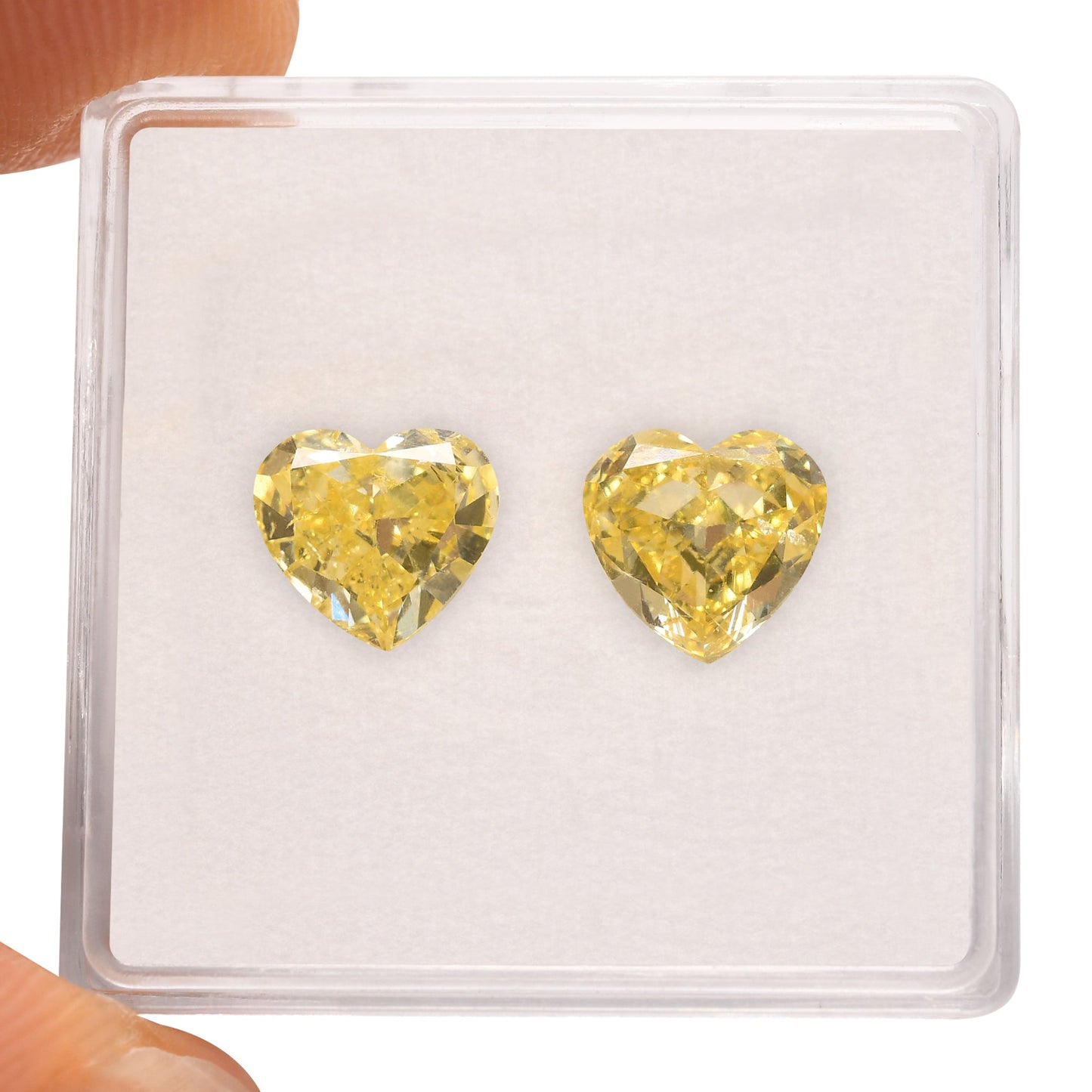 2,15 Karat Fancy Intense Yellow Herzdiamanten I1