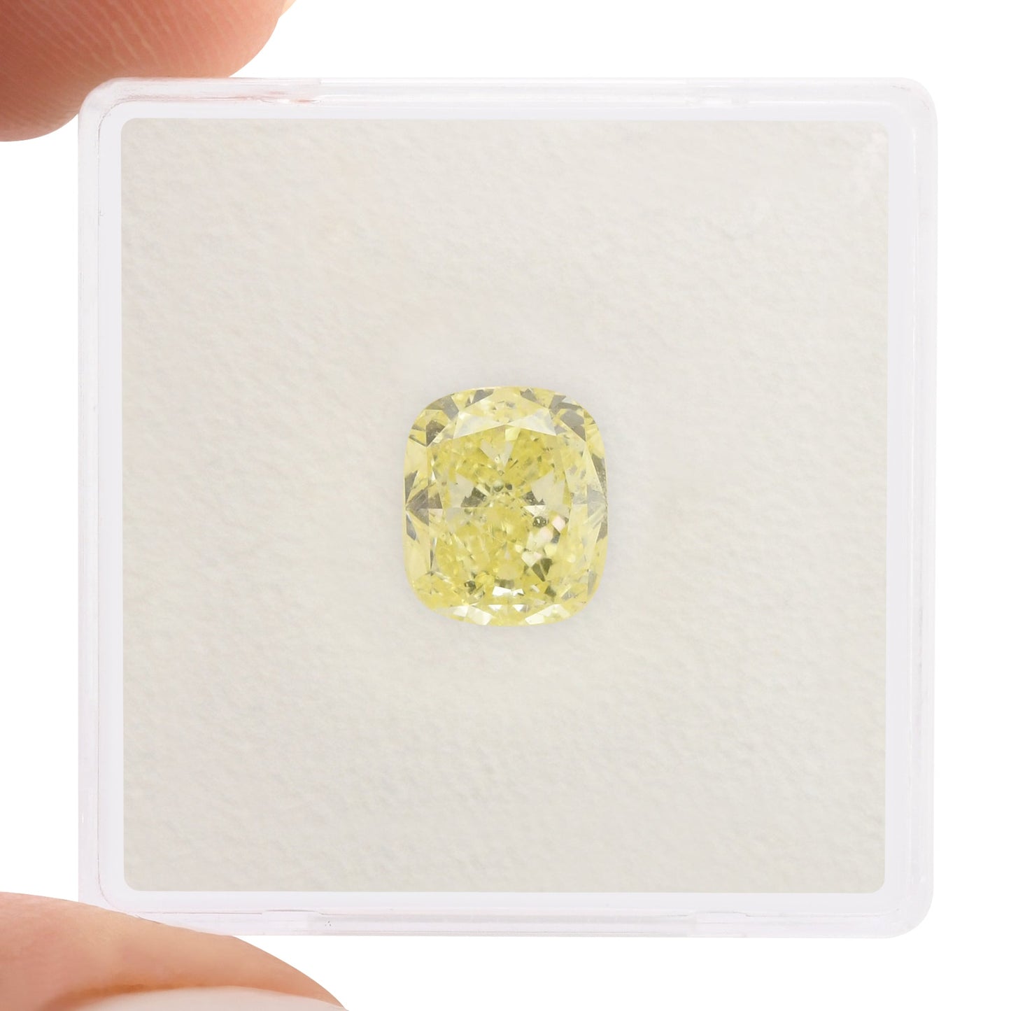 1,94 Karat Fancy Light Yellow Cushion Diamond VS2 GIA