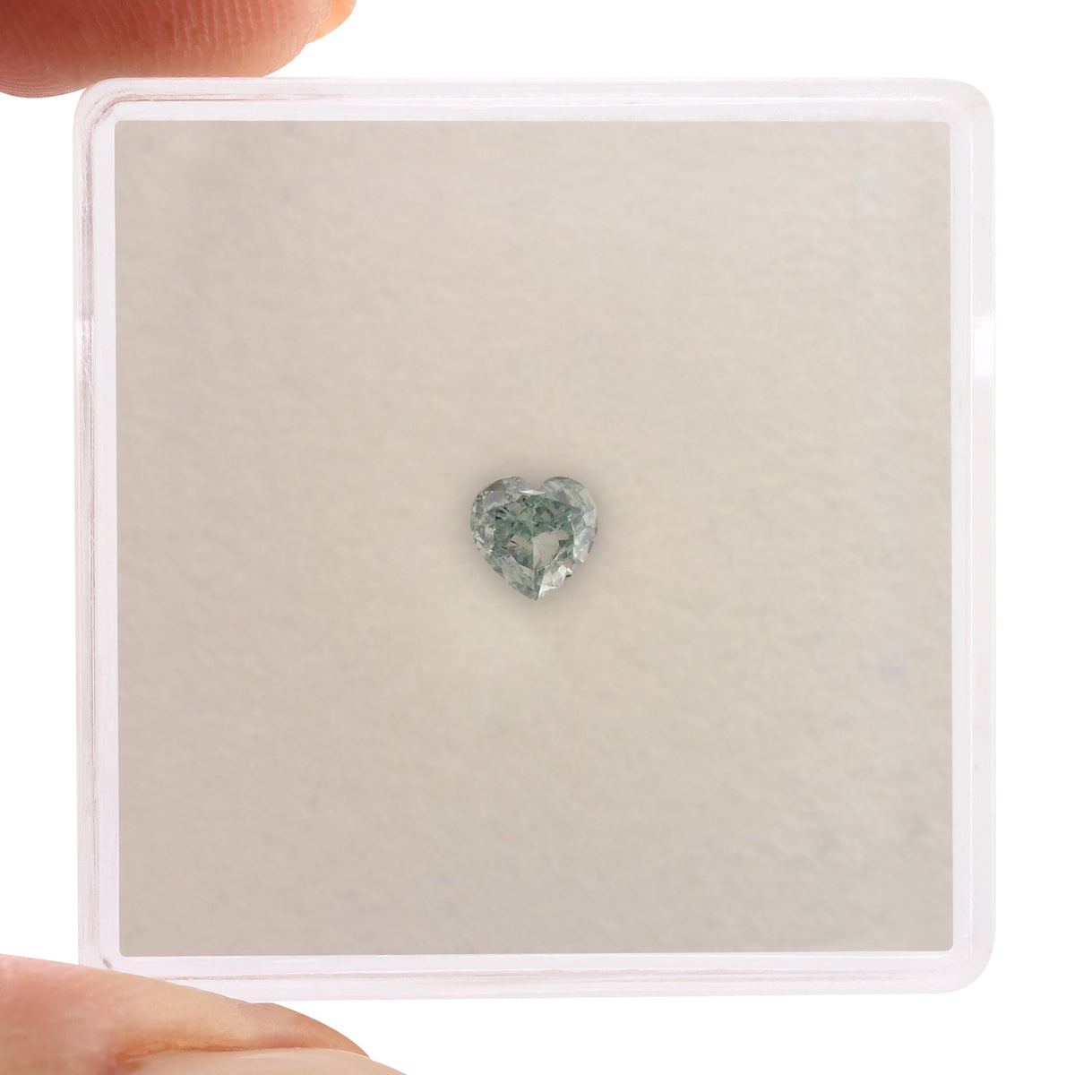 0,25 Karat Herzförmiger Diamant in einem intensiven Blaugrün (SI2, GIA-Reinheit)
