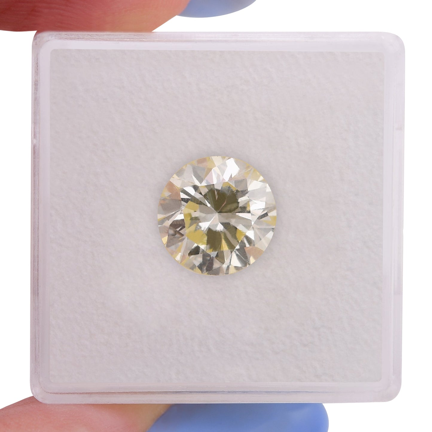 2,77 Karat Q-R Brillant, SI1, GIA