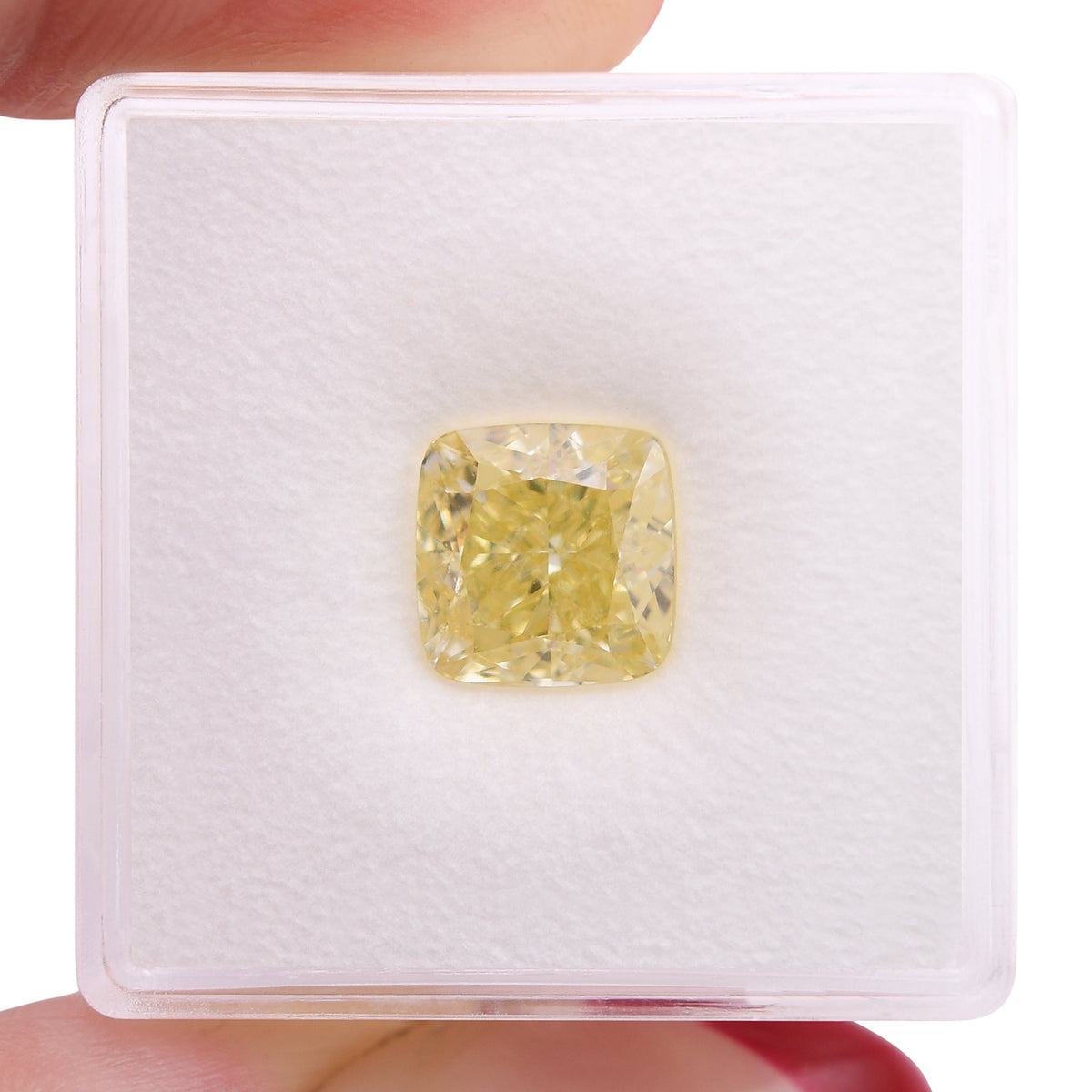 3,00 Karat Fancy Intense Yellow Cushion Diamond VVS1 GIA