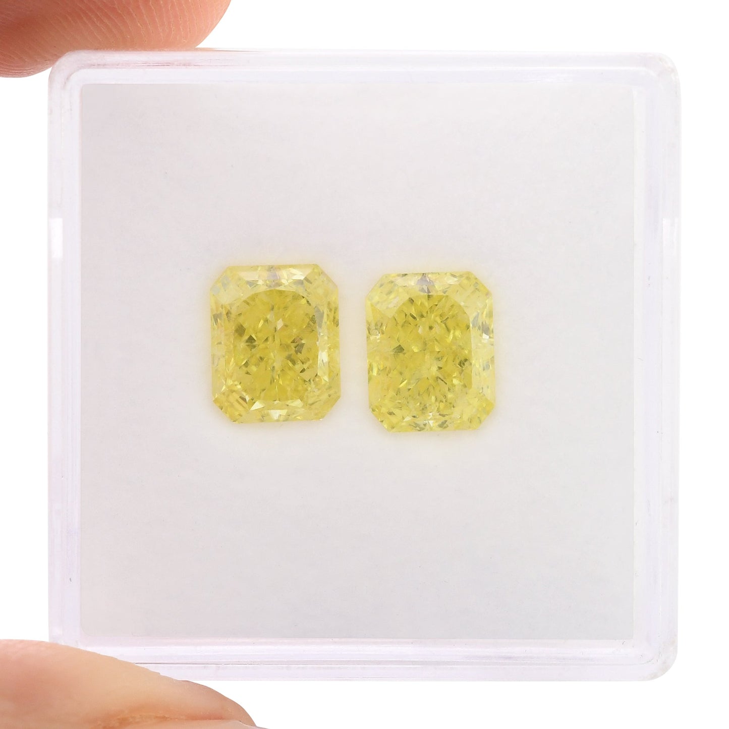 3,09 Karat Fancy Intense Yellow Radiant Diamanten VVS2 GIA