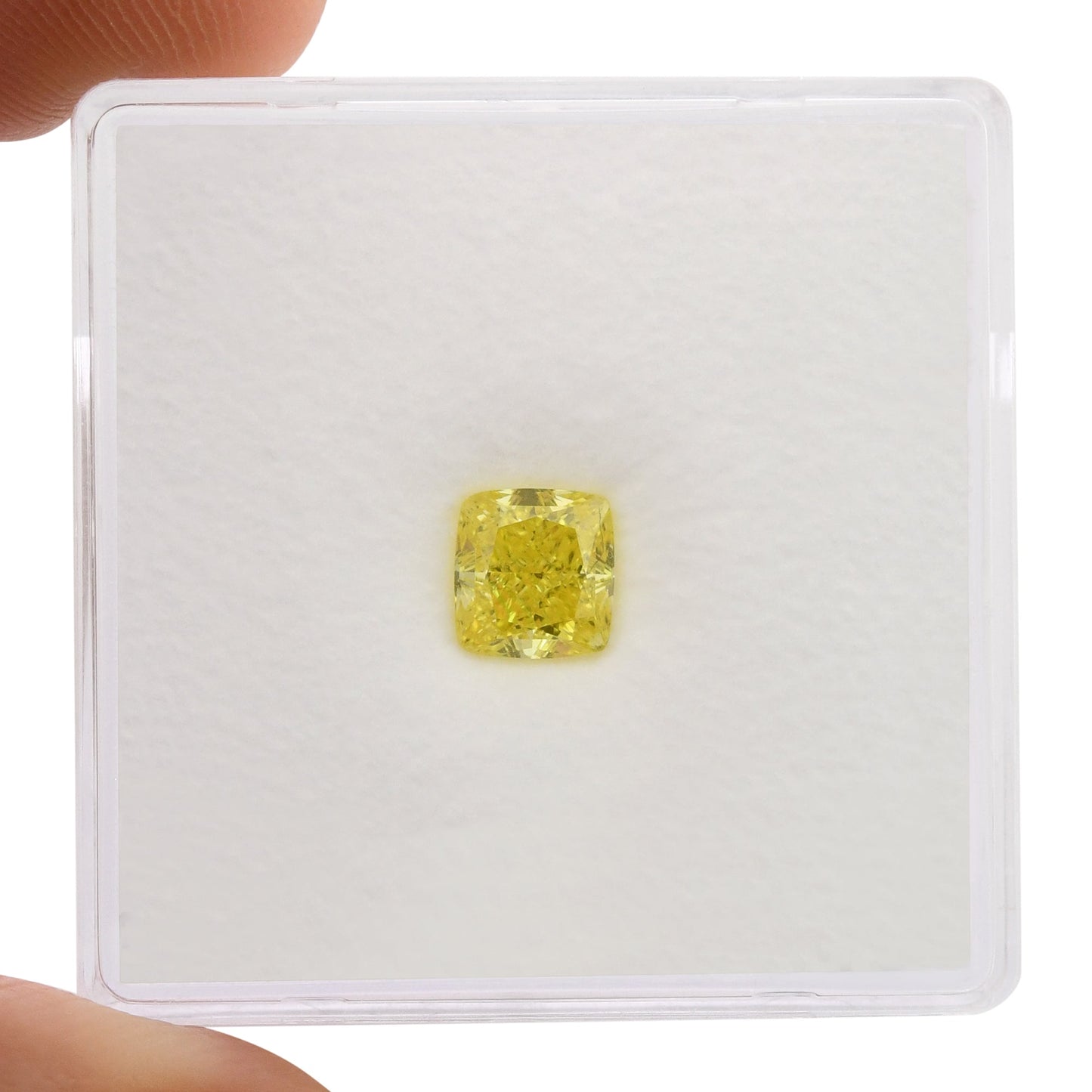 0,75 Karat Fancy Vivid Yellow Cushion Diamond VVS1 GIA