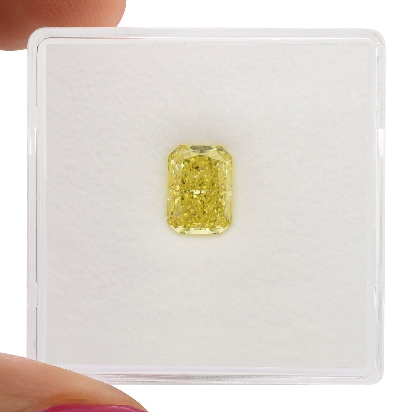 1,14 Karat Fancy Intense Yellow Radiant VVS1 GIA