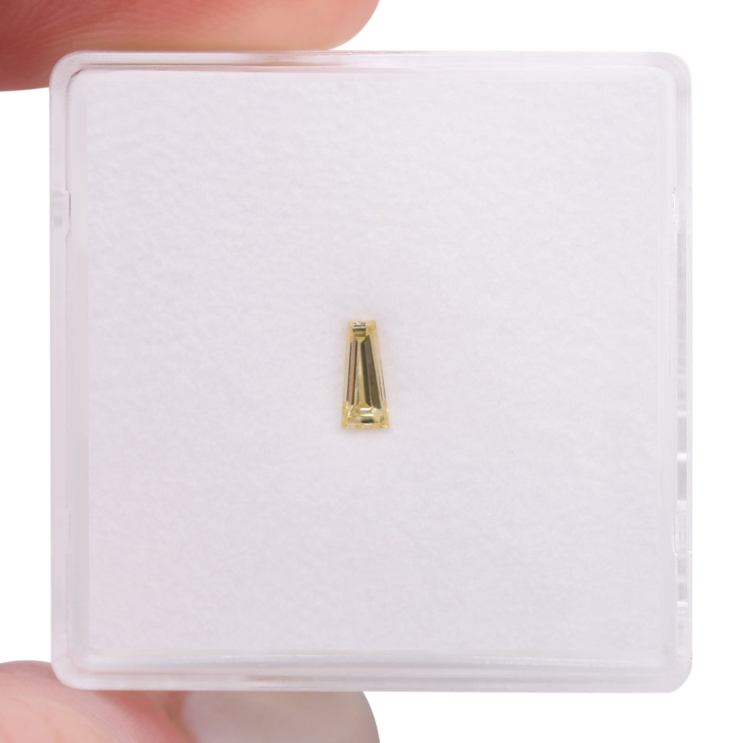 0,14 Karat Fancy Yellow Taper Diamant VS2