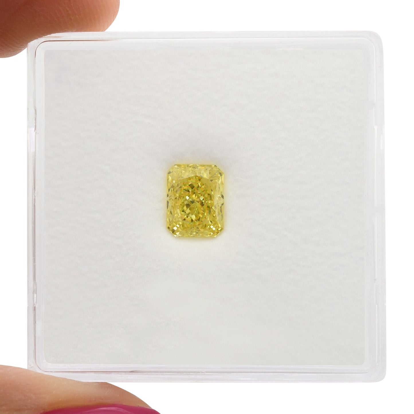 0,76 Karat Fancy Intense Yellow Radiant VVS1 GIA
