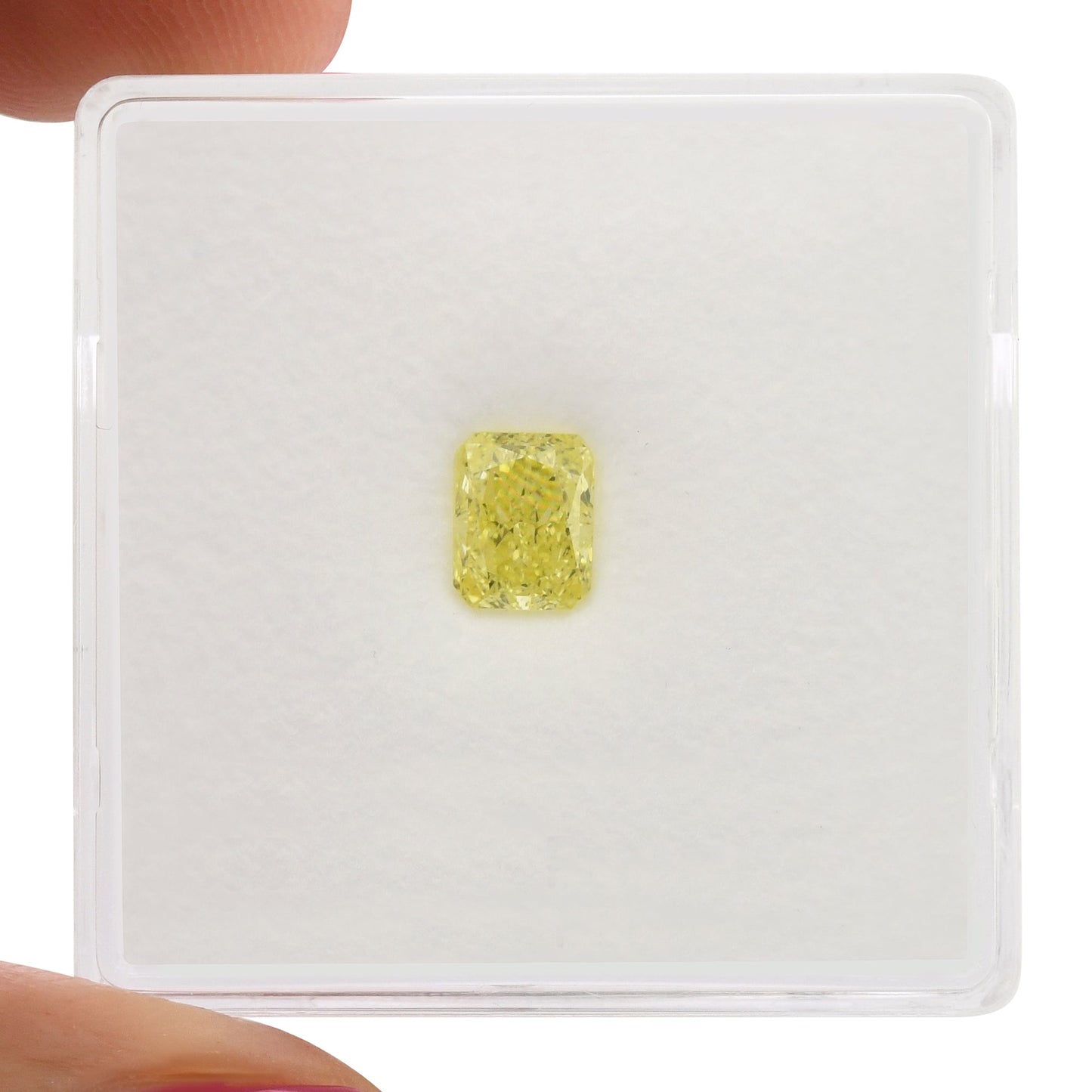 0,63 Karat Fancy Intense Yellow Radiant VVS1 GIA