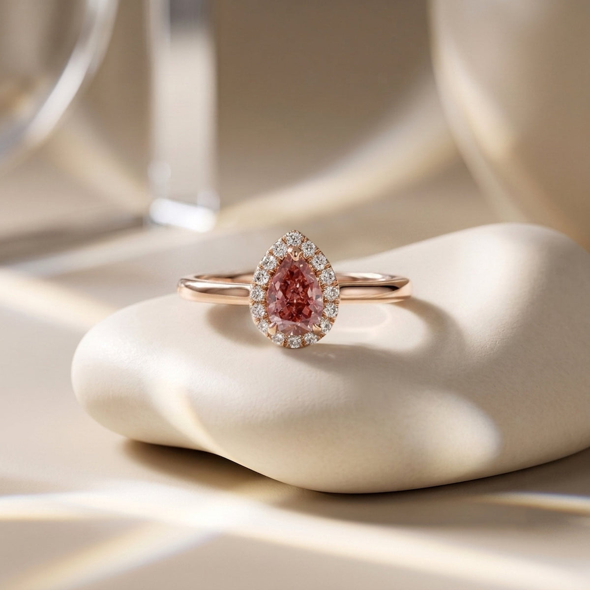 Halo-Ring | 18 Karat Gold | GIA | Ref. 715272