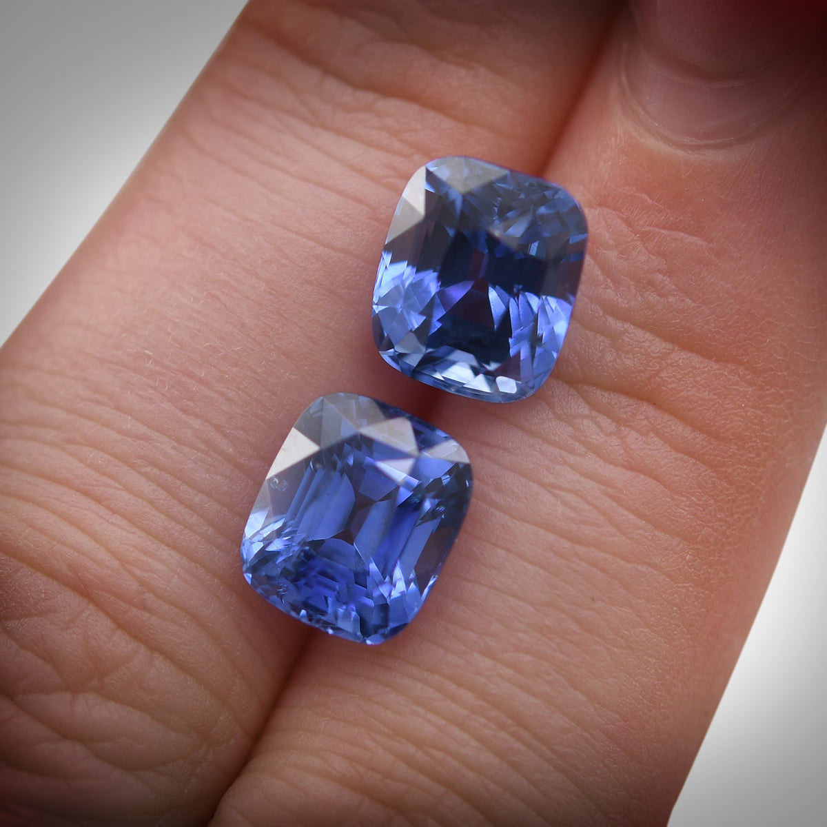 Kissenförmiger Saphir | 9,95 ct | Blau | CD | Ref. 711349