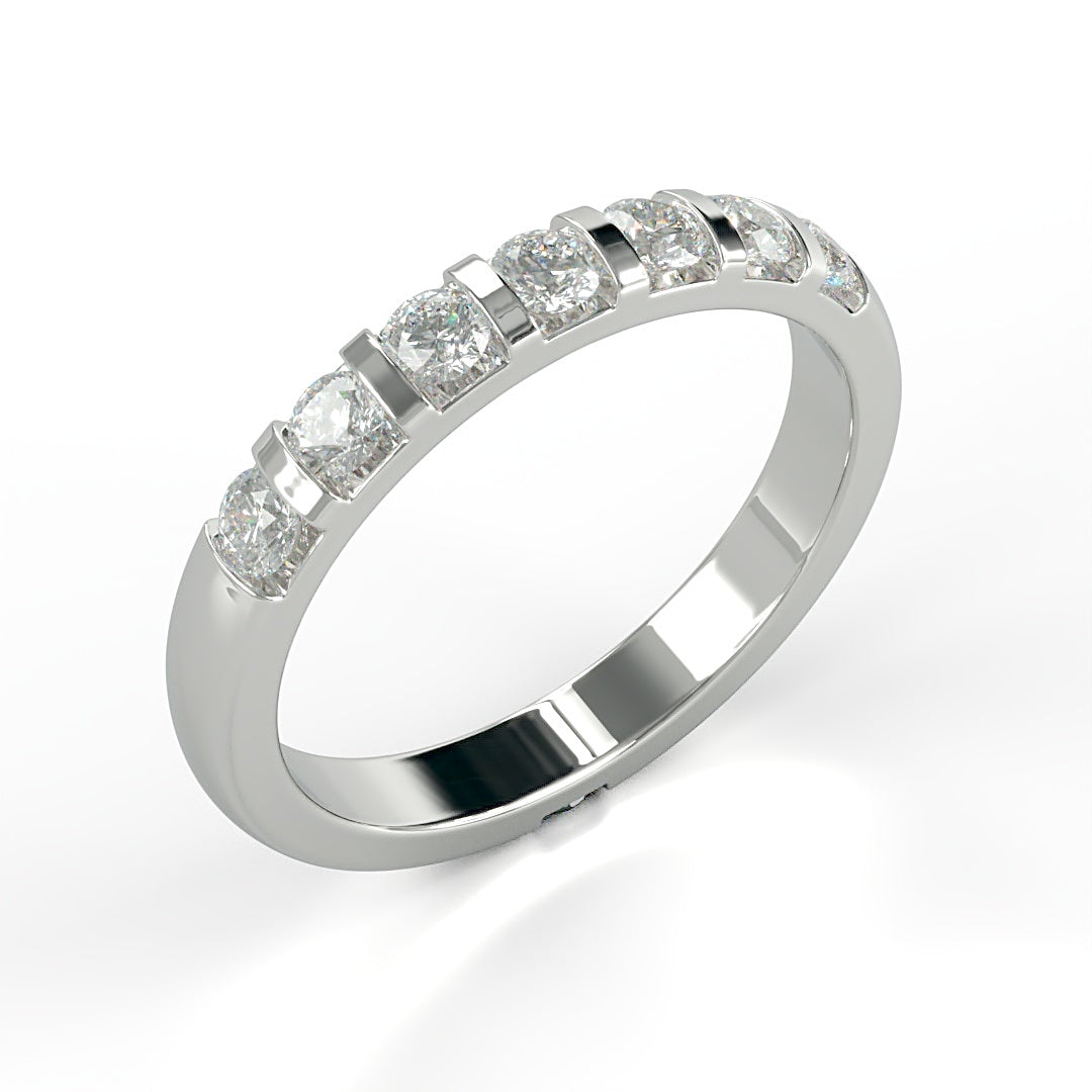 Verlobungsring Helena mit 8 x 0.05ct H/SI-Diamanten, 2.8mm Ringschiene – elegantes Design, perfekt kombinierbar, erhältlich in München und Augsburg