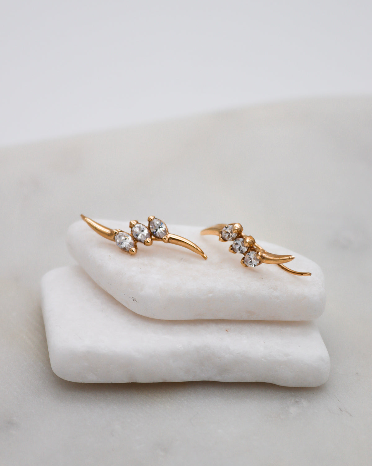 Lucia – Ear Cuffs aus 585 Gelbgold mit Marquise-Zirkonia