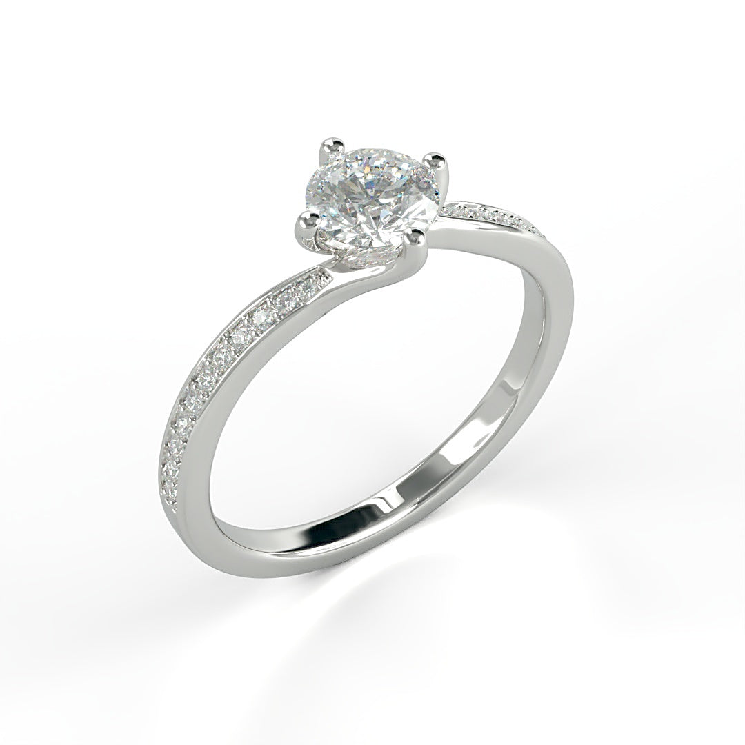 Verlobungsring Mila mit 0.50ct G/SI-Diamant und 0.18ct seitlichen Diamanten in geschwungener Ringschiene – stilvolles Design, erhältlich in München und Augsburg