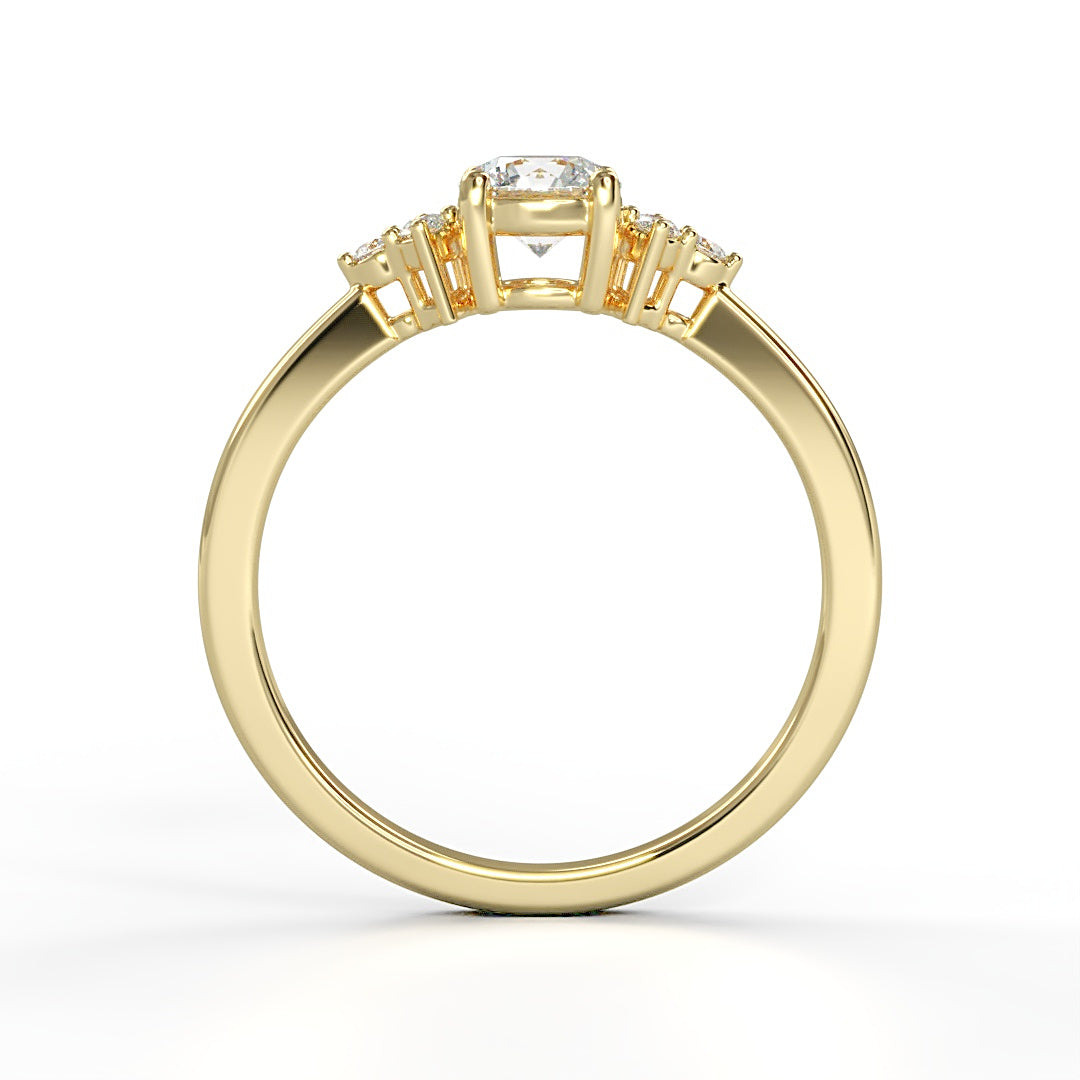 Verlobungsring Fleur mit 0.30 ct G/VS-Diamant, ergänzt durch 0.08 ct seitliche G/VS-Diamanten – erhältlich in München und Augsburg