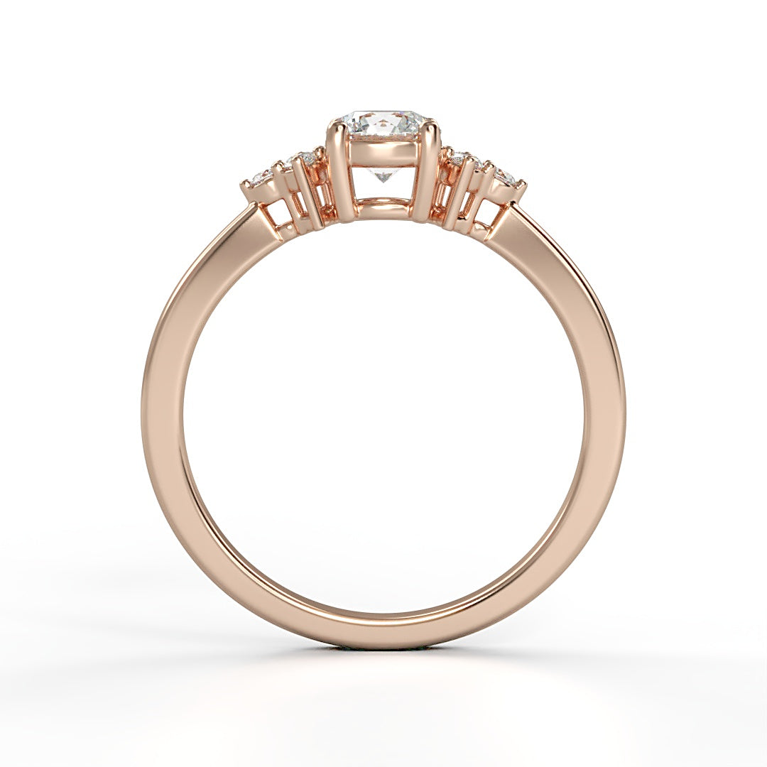 Verlobungsring Fleur mit 0.30 ct G/VS-Diamant, ergänzt durch 0.08 ct seitliche G/VS-Diamanten – erhältlich in München und Augsburg