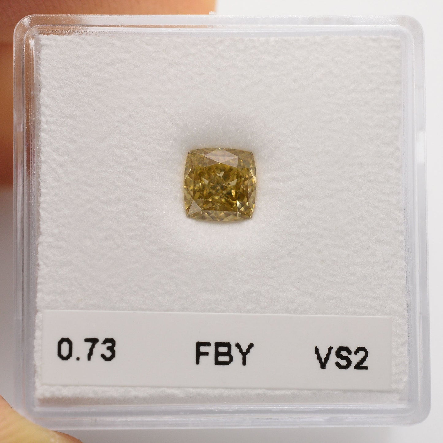 0,73 Karat Fancy Brown Yellow Cushion Diamond VS2 GIA