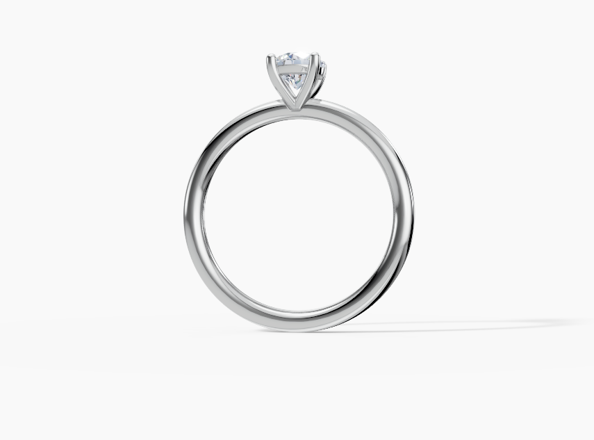 Platinum Round 0.3 Carat E/F VS Plain Plain 4Pr Diamond Ring