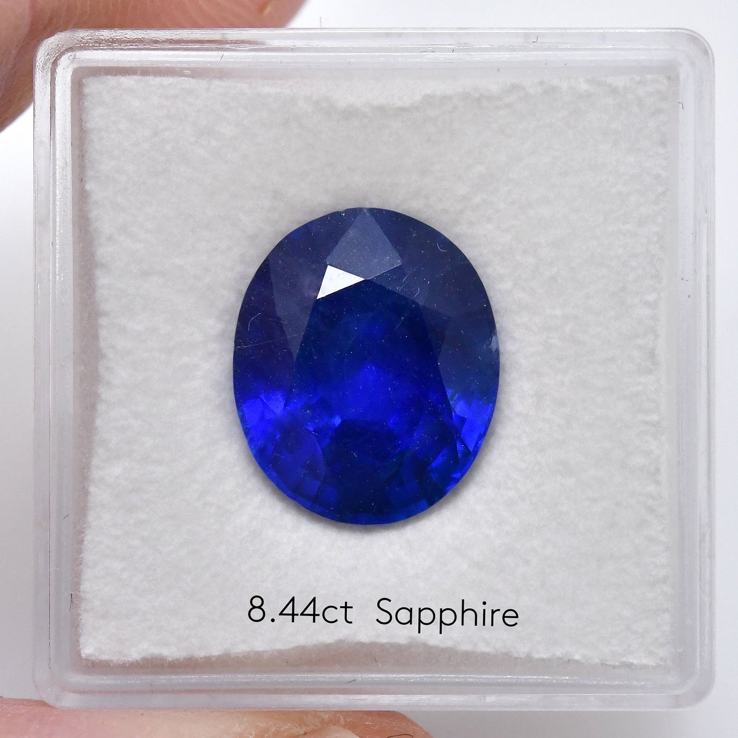 8,44 Karat blauer burmesischer ovaler Saphir GRS
