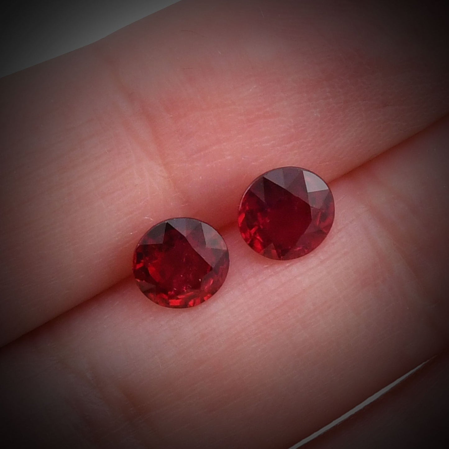 2,73 Karat roter runder Rubin