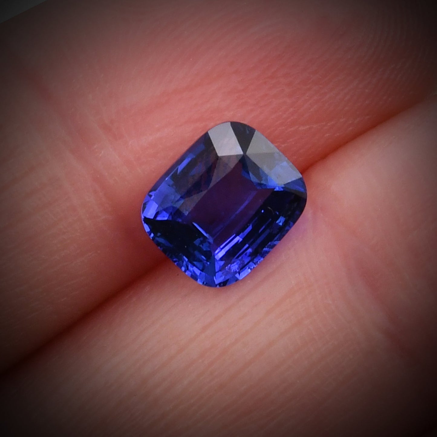 2,07 Karat blauer Kissen-Saphir aus Sri Lanka