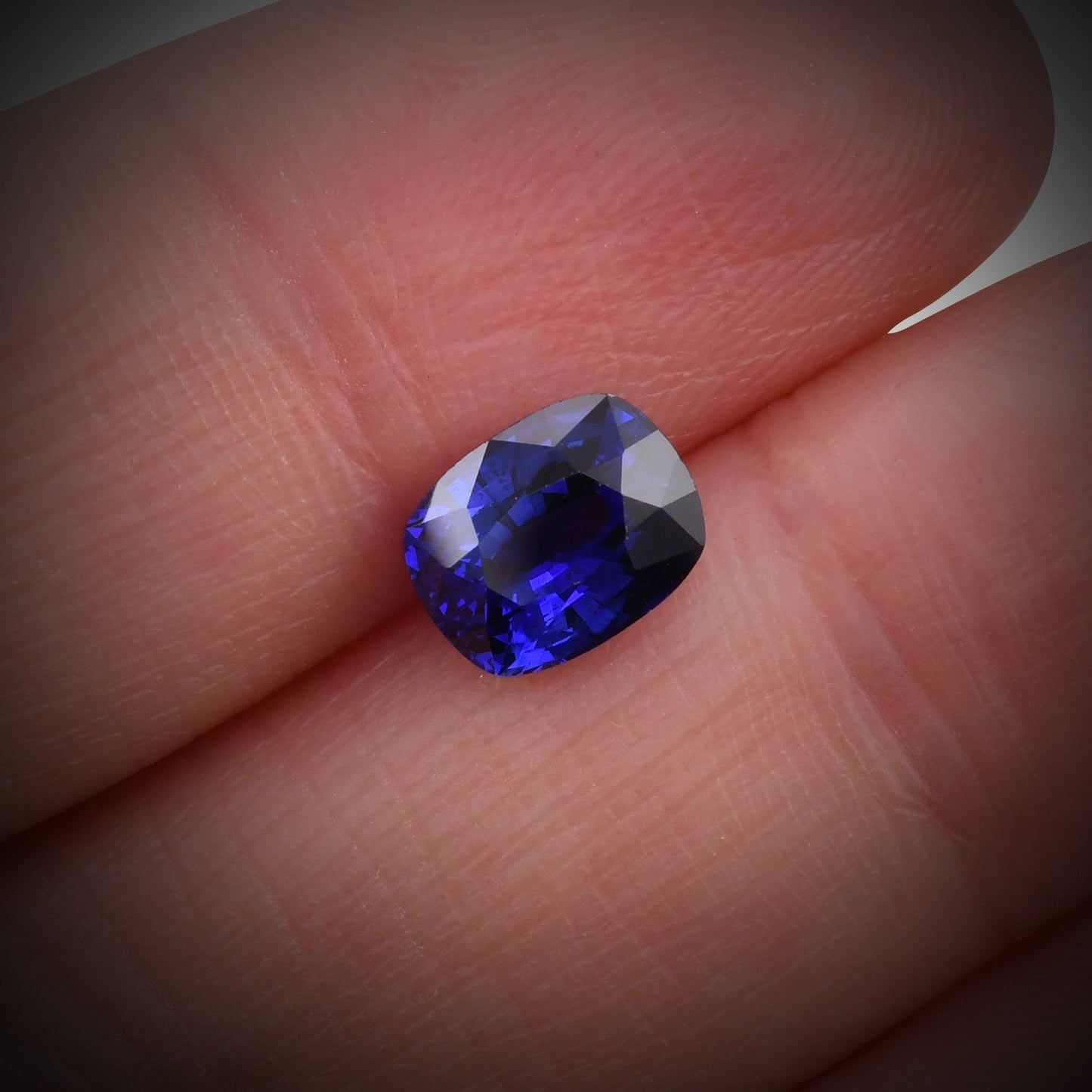 1,76 Karat blauer Kissen-Saphir aus Sri Lanka