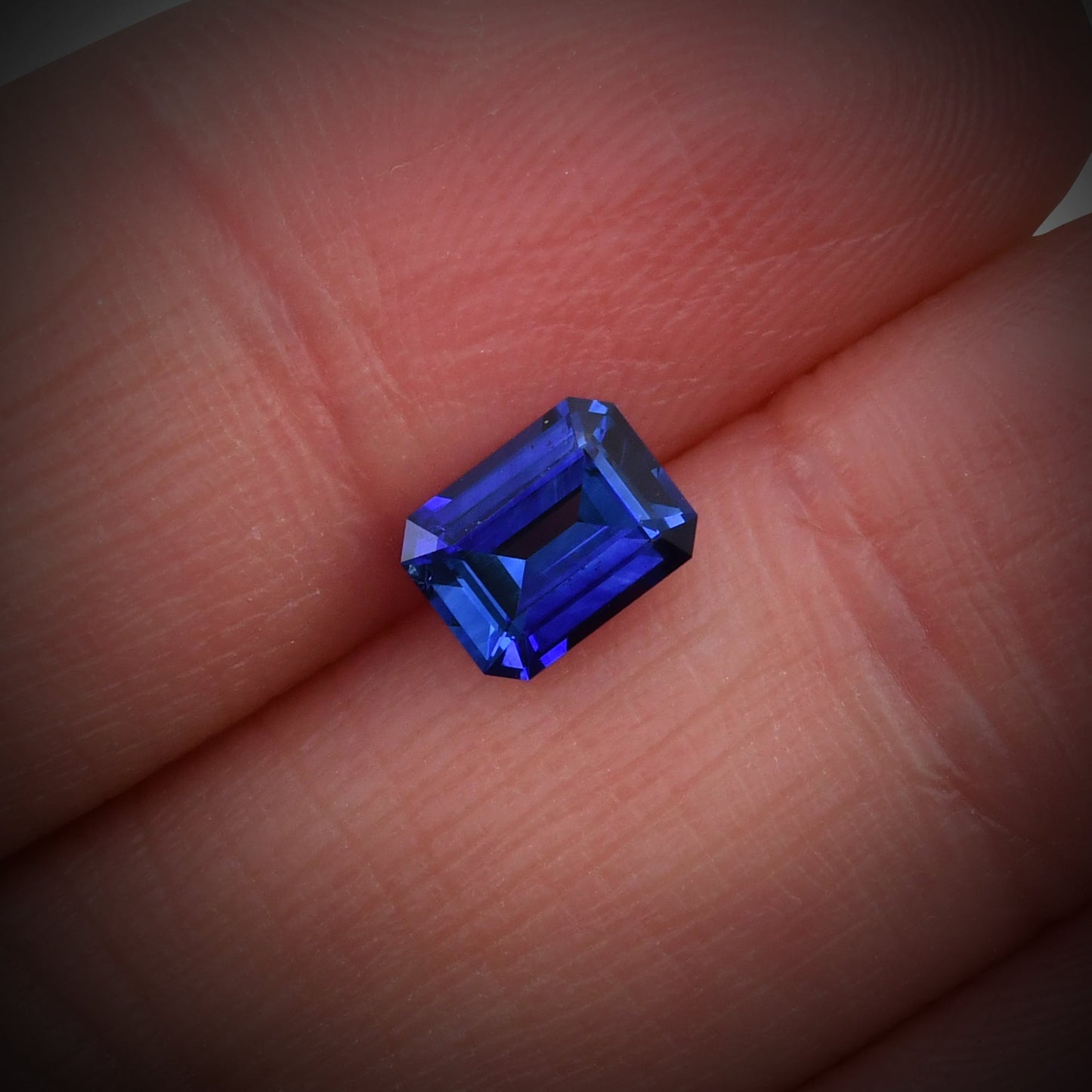 1,02 Karat blauer Smaragd-Saphir aus Sri Lanka