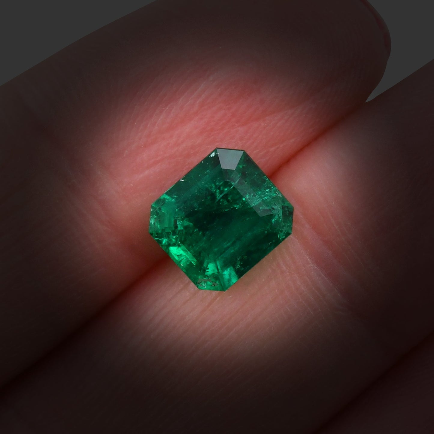1,96 Karat Grüner kolumbianischer Smaragd Muzo Emerald CD