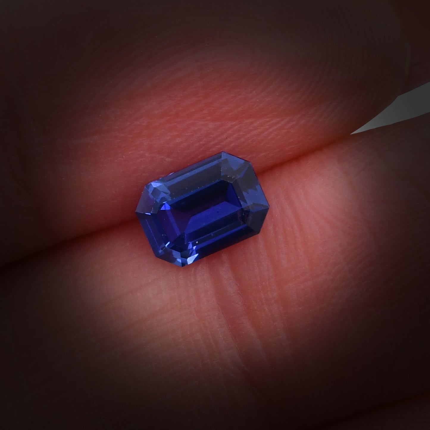 1,09 Karat blauer Smaragd-Saphir aus Sri Lanka
