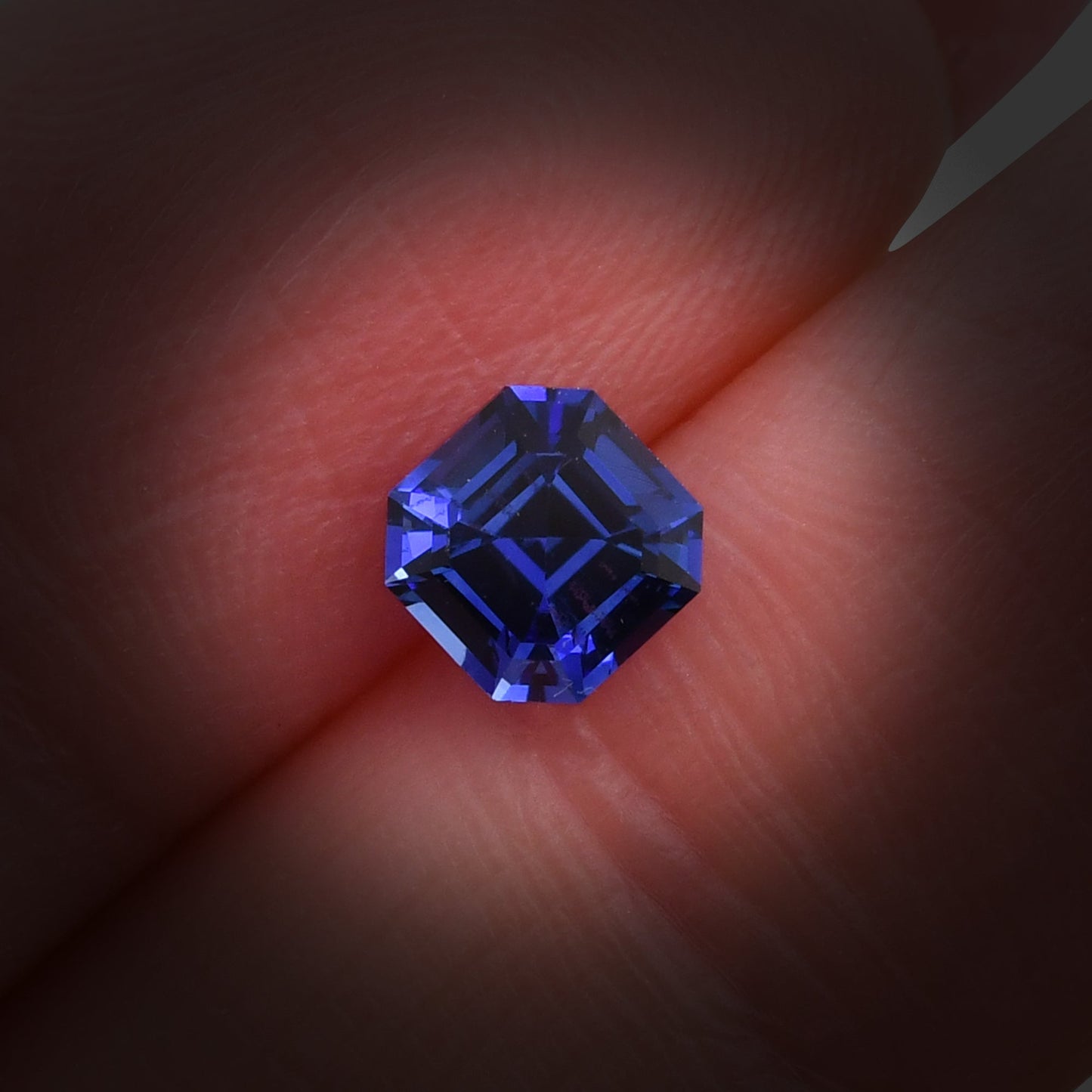 0,99 Karat Blauer Sri-Lanka-Quadrat-Smaragd-Saphir