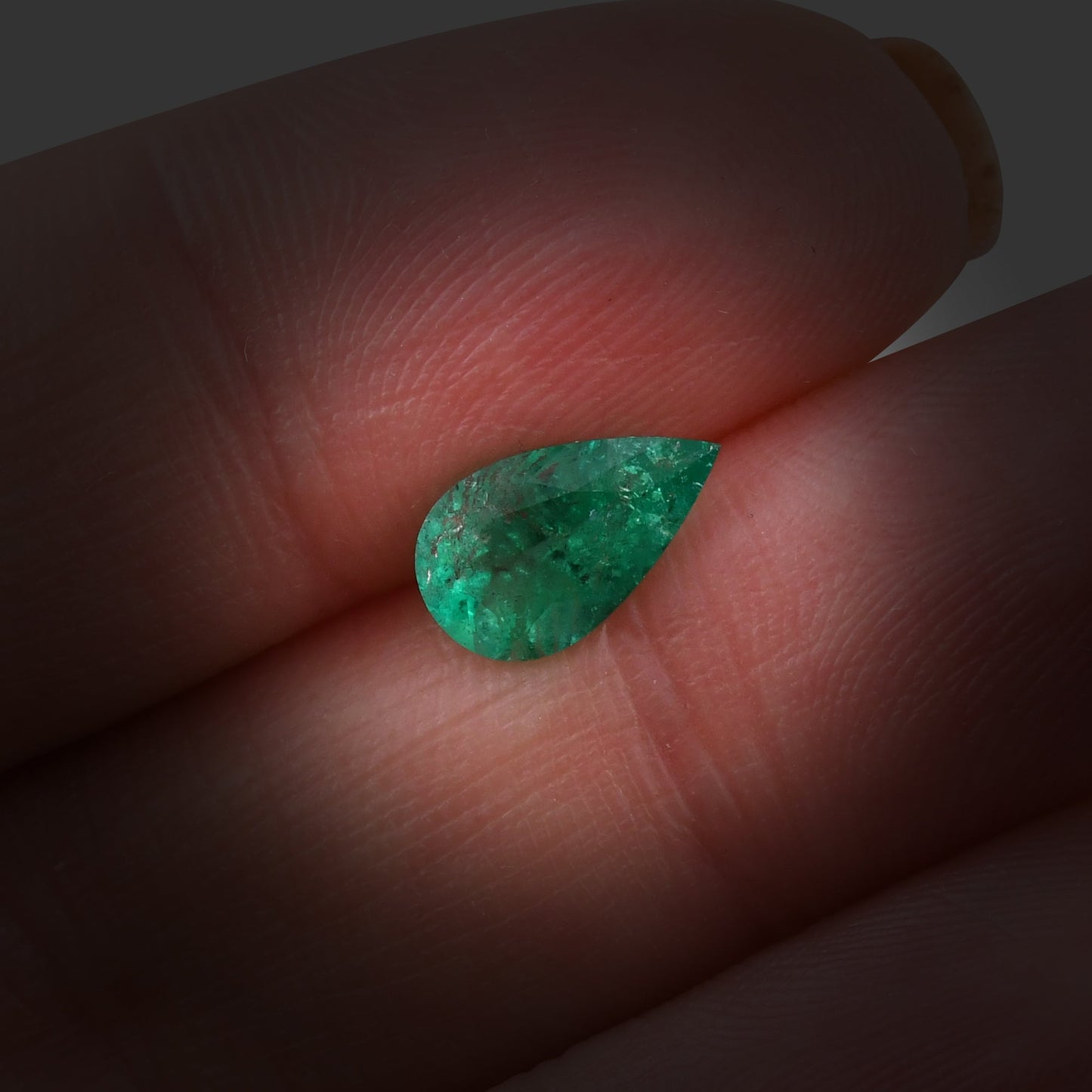 1,00 Karat Grüner kolumbianischer Birnen-Muzo-Smaragd (MUZO)