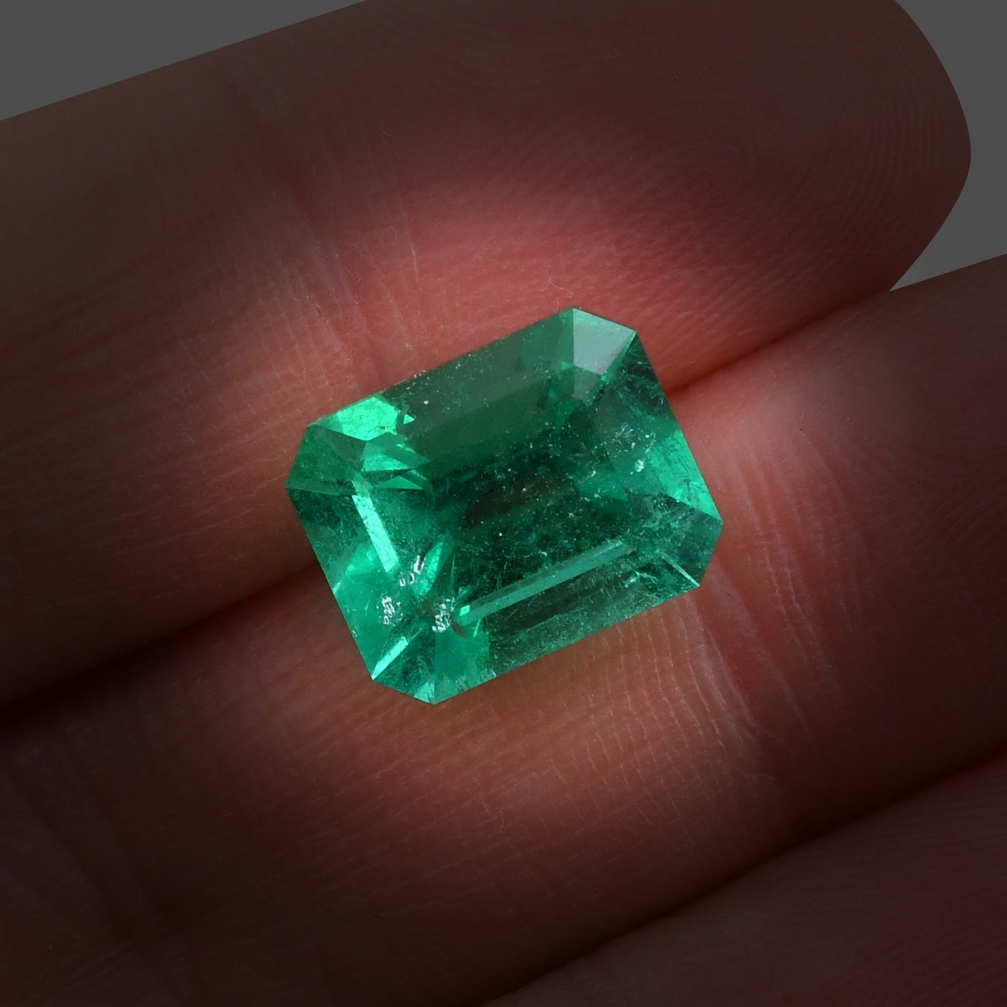 4,86 Karat Grüner kolumbianischer Smaragd Muzo Emerald CD