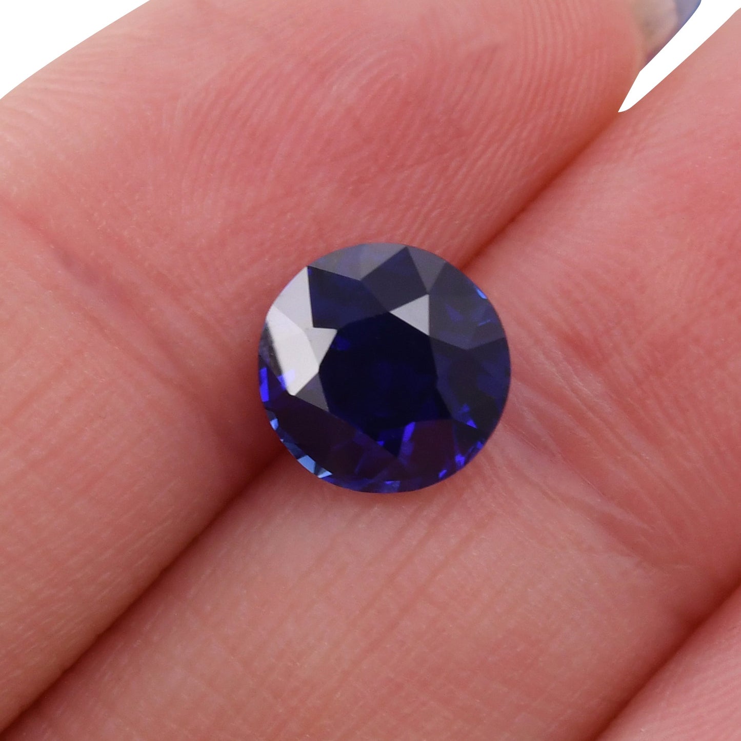 3,06 Karat blauer runder MADAGASCAR-Saphir AGL