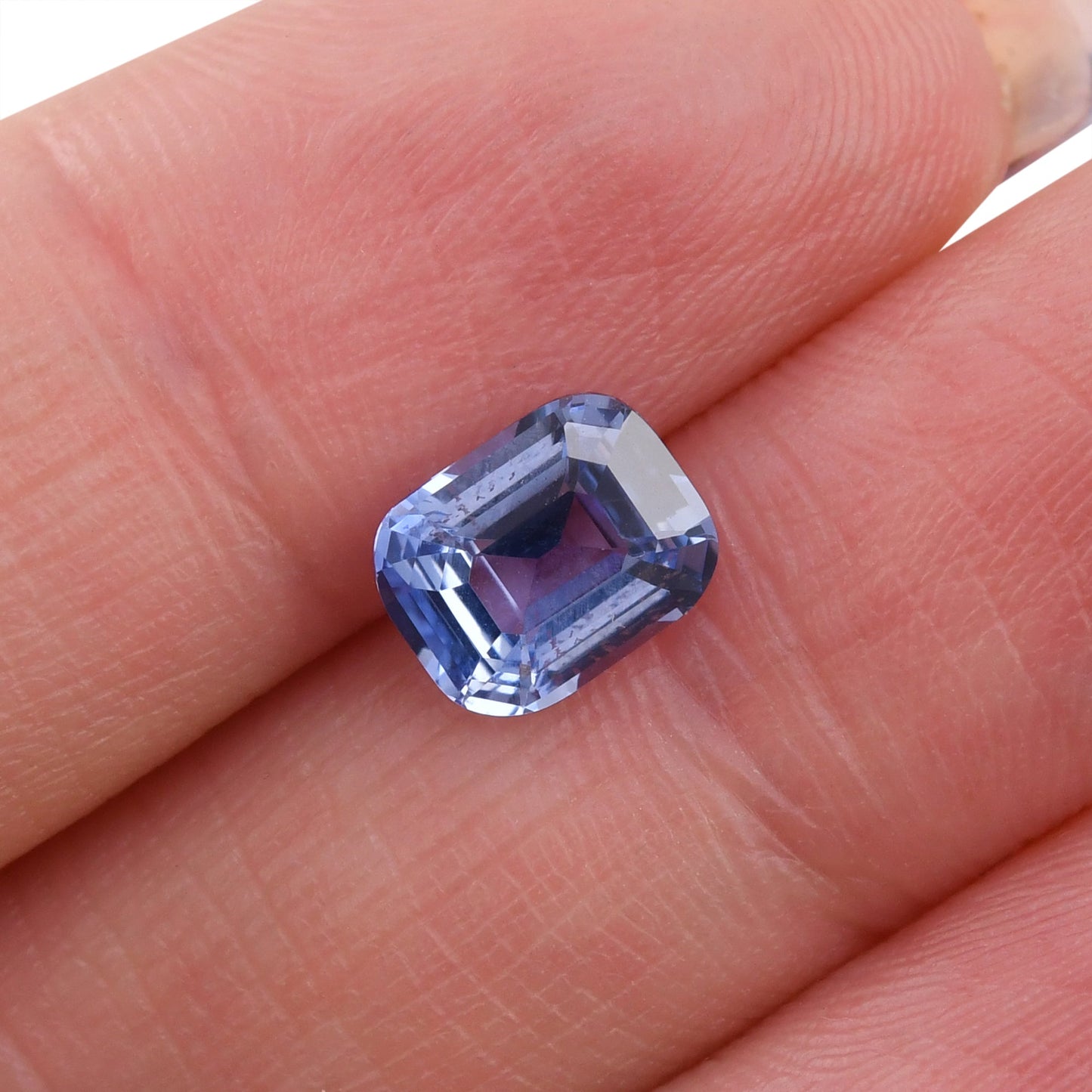 2,01 Karat blauer Kissen-Saphir aus Sri Lanka