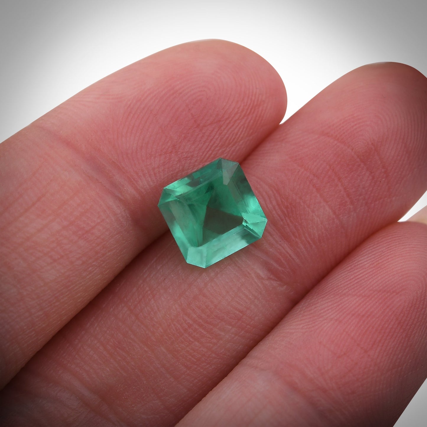 2,67 Karat Grüner kolumbianischer Smaragd Muzo Emerald CD