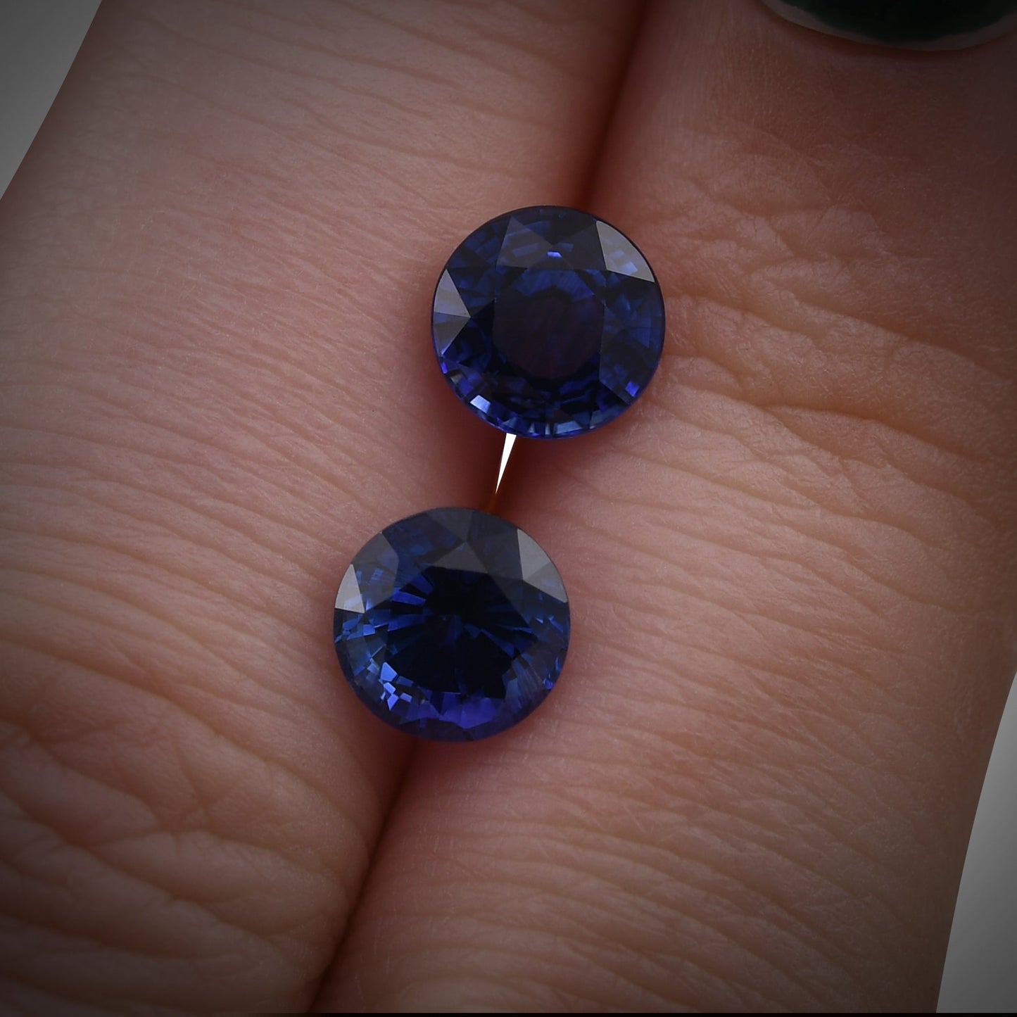 3,23 Karat blauer runder Saphir aus Sri Lanka