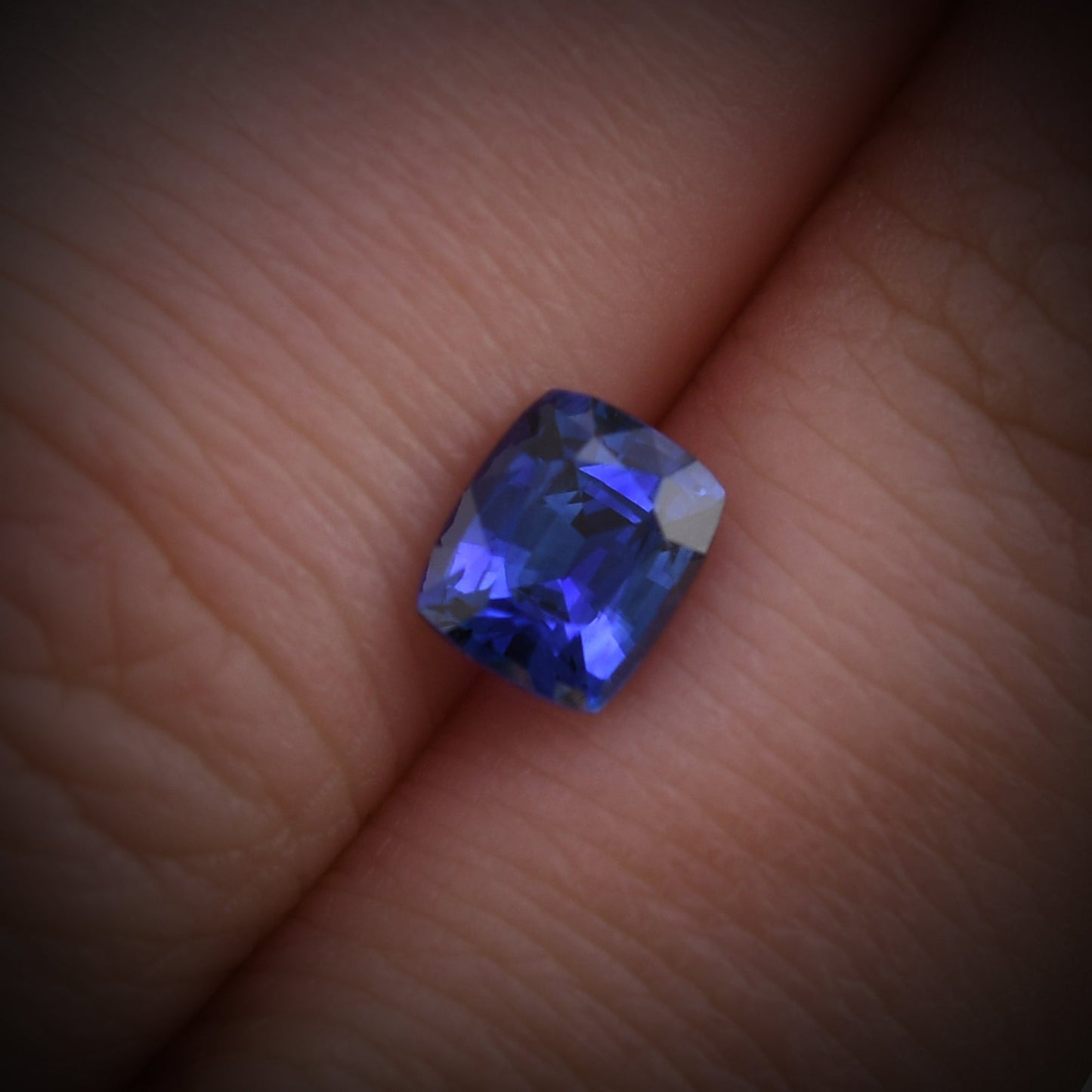 1,00 Karat blauer Kissen-Saphir aus Sri Lanka