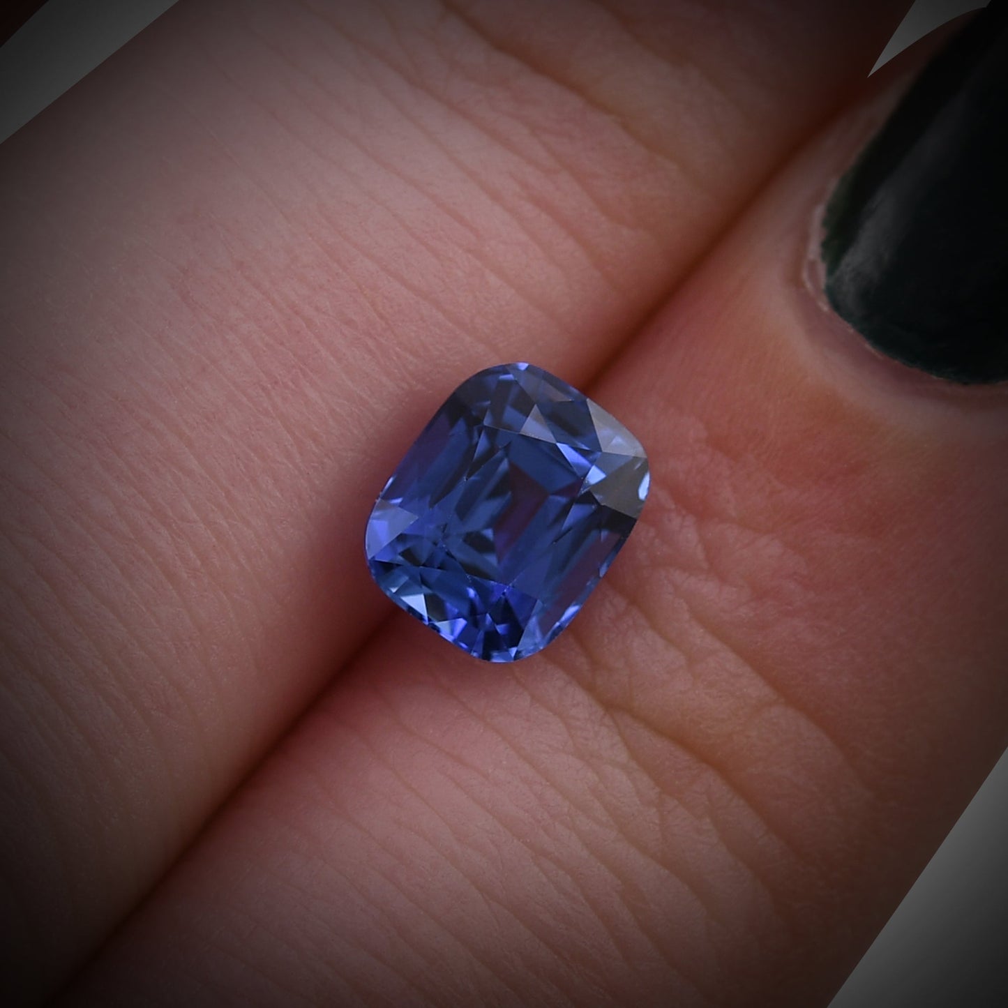 1,90 Karat blauer Kissen-Saphir aus Sri Lanka
